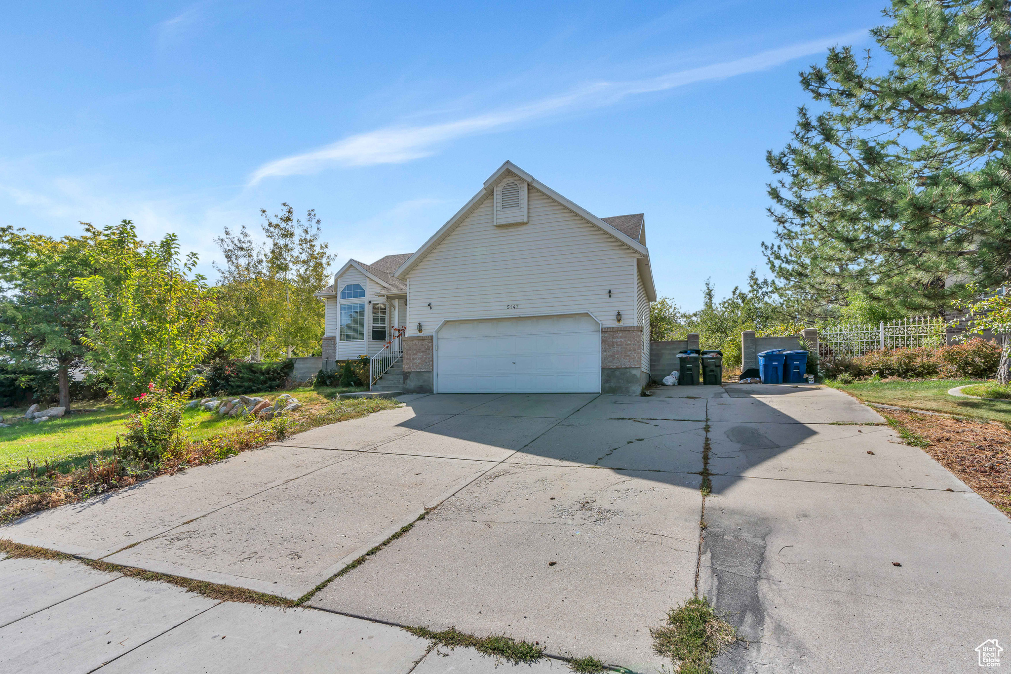 5147 W WOOD VILLAGE CT