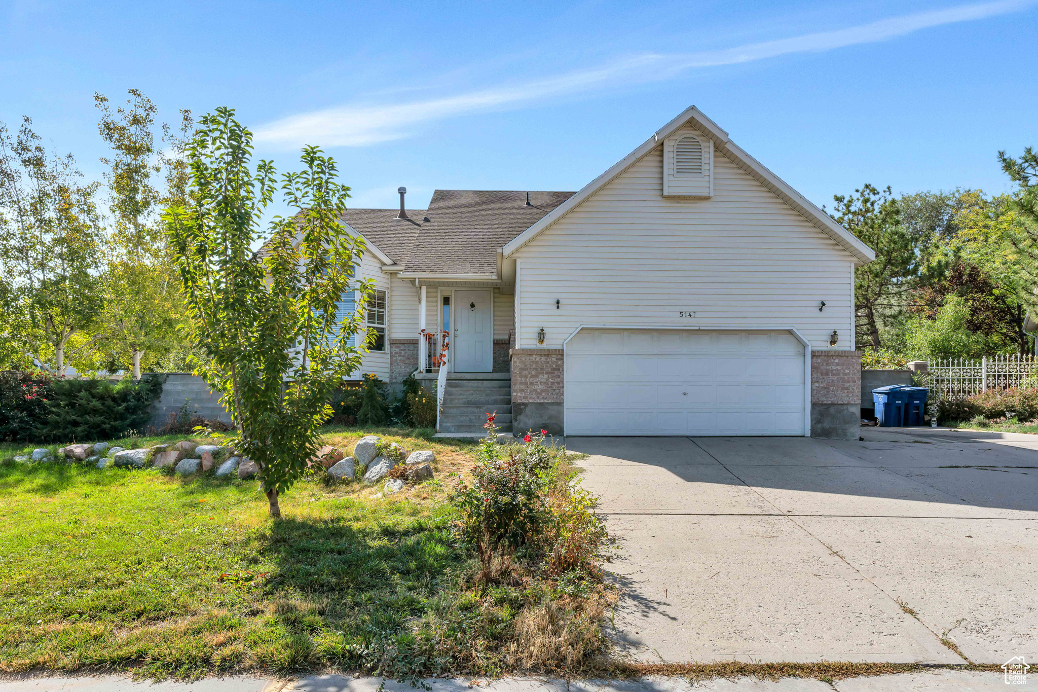 5147 W WOOD VILLAGE CT