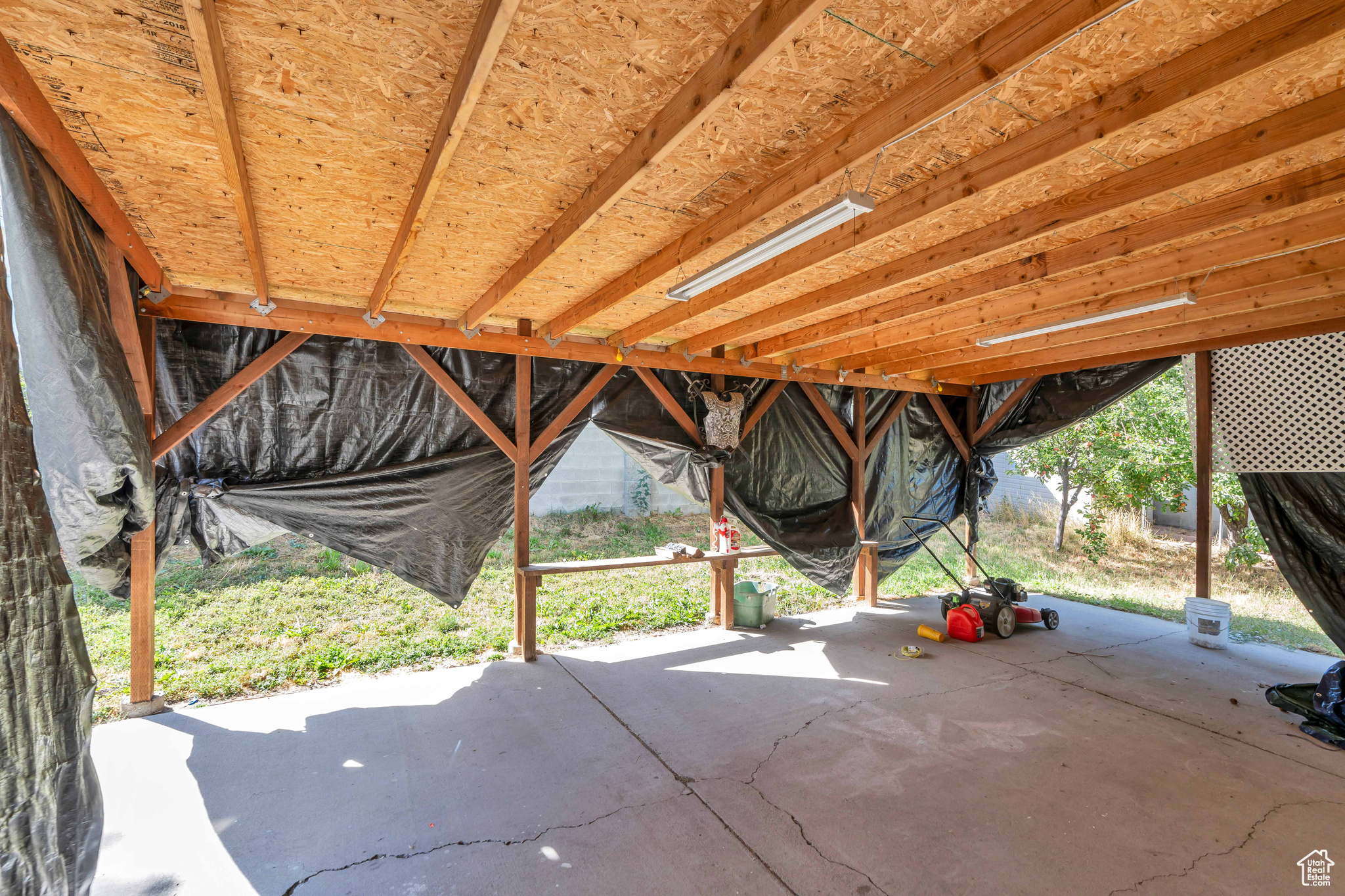 5147 W WOOD VILLAGE CT