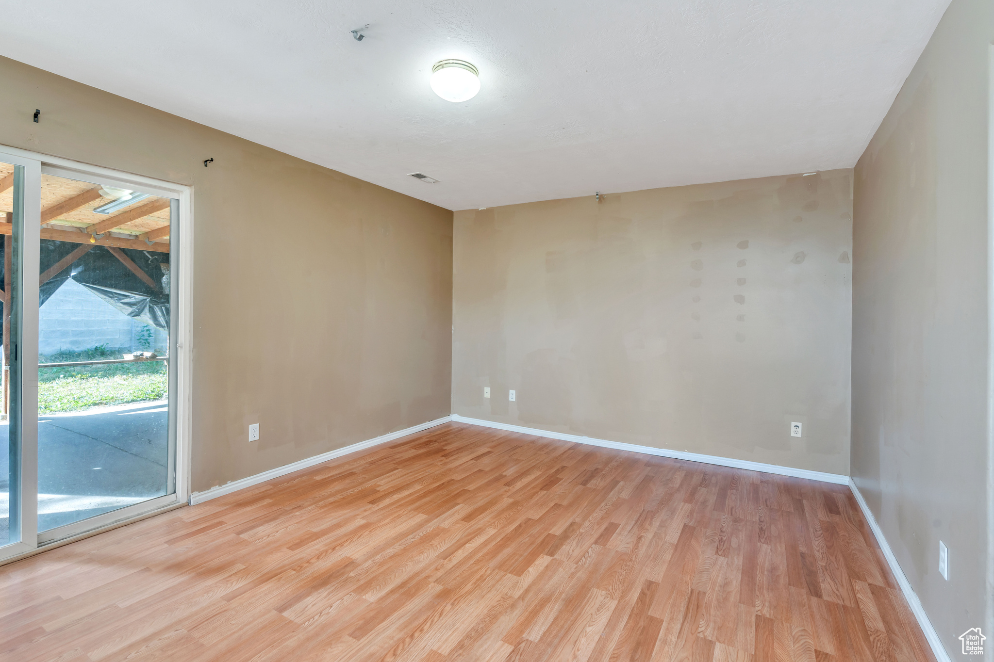 5147 W WOOD VILLAGE CT