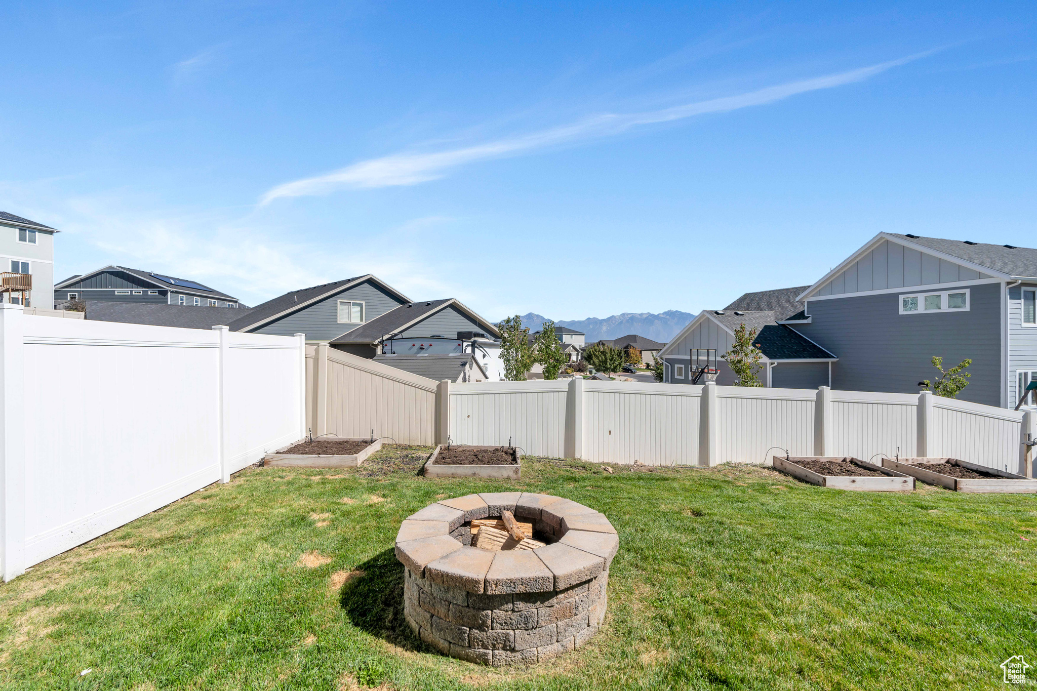 7637 S CASSIELLE LN