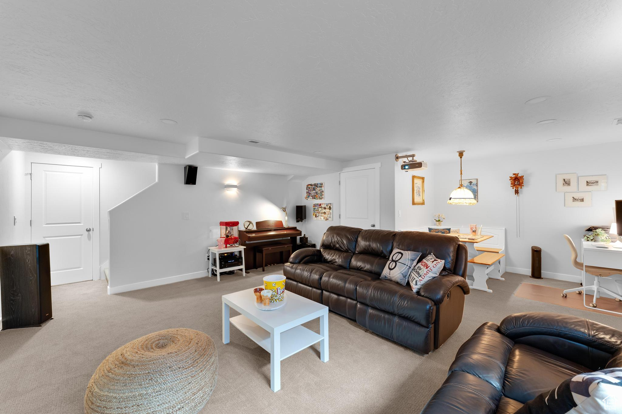 1102 E DORY BOAT RD