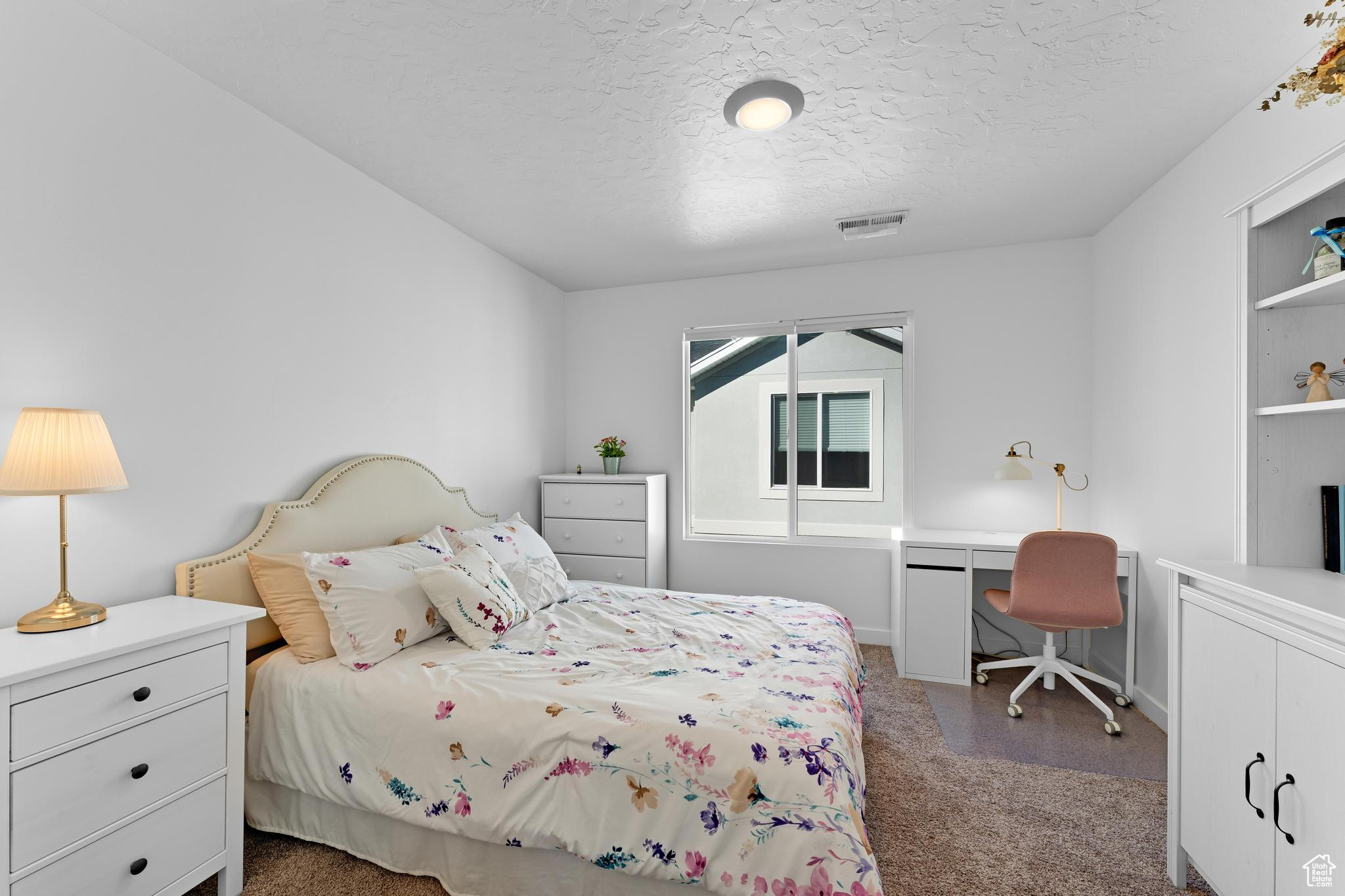 1102 E DORY BOAT RD