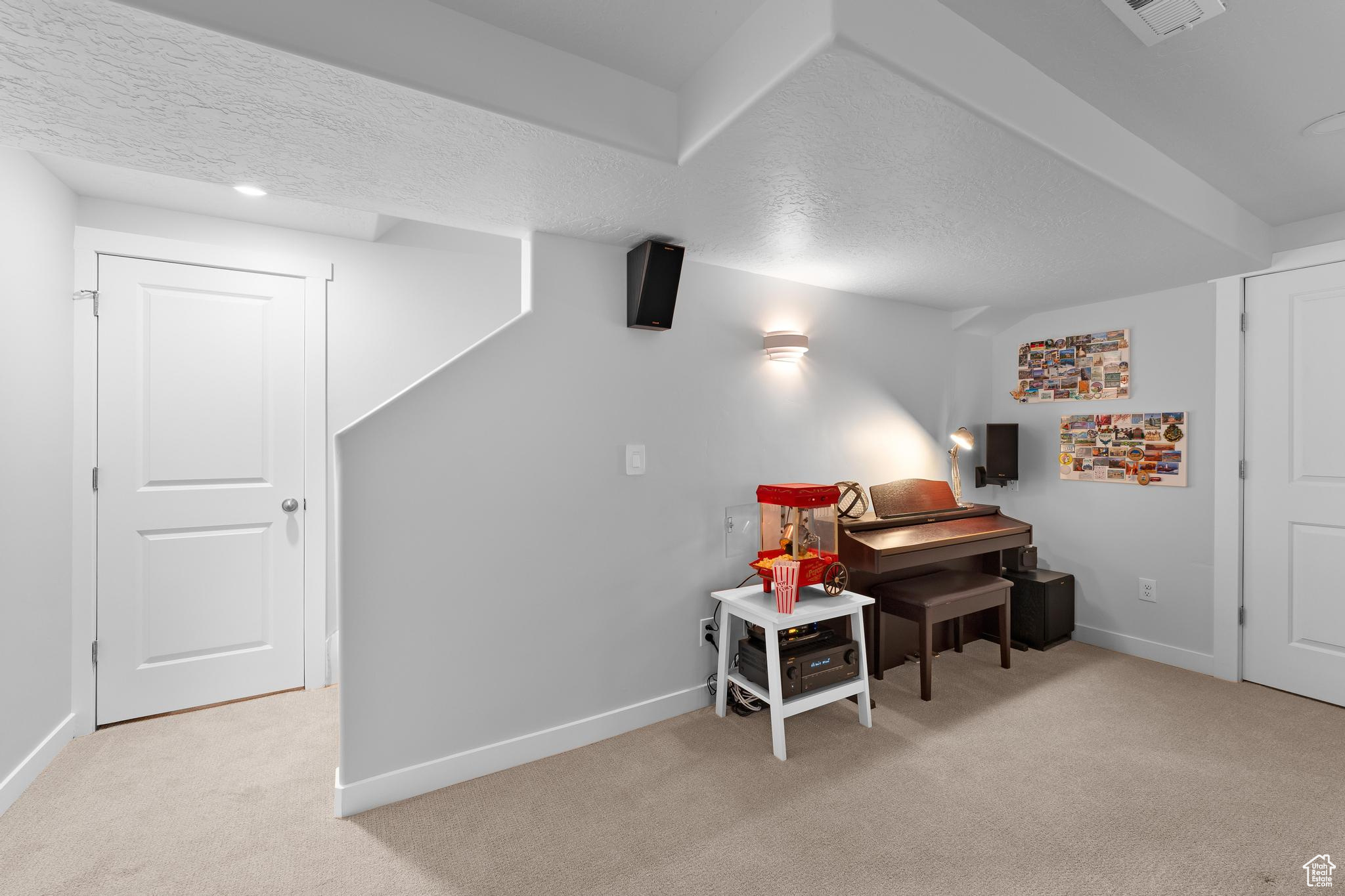 1102 E DORY BOAT RD