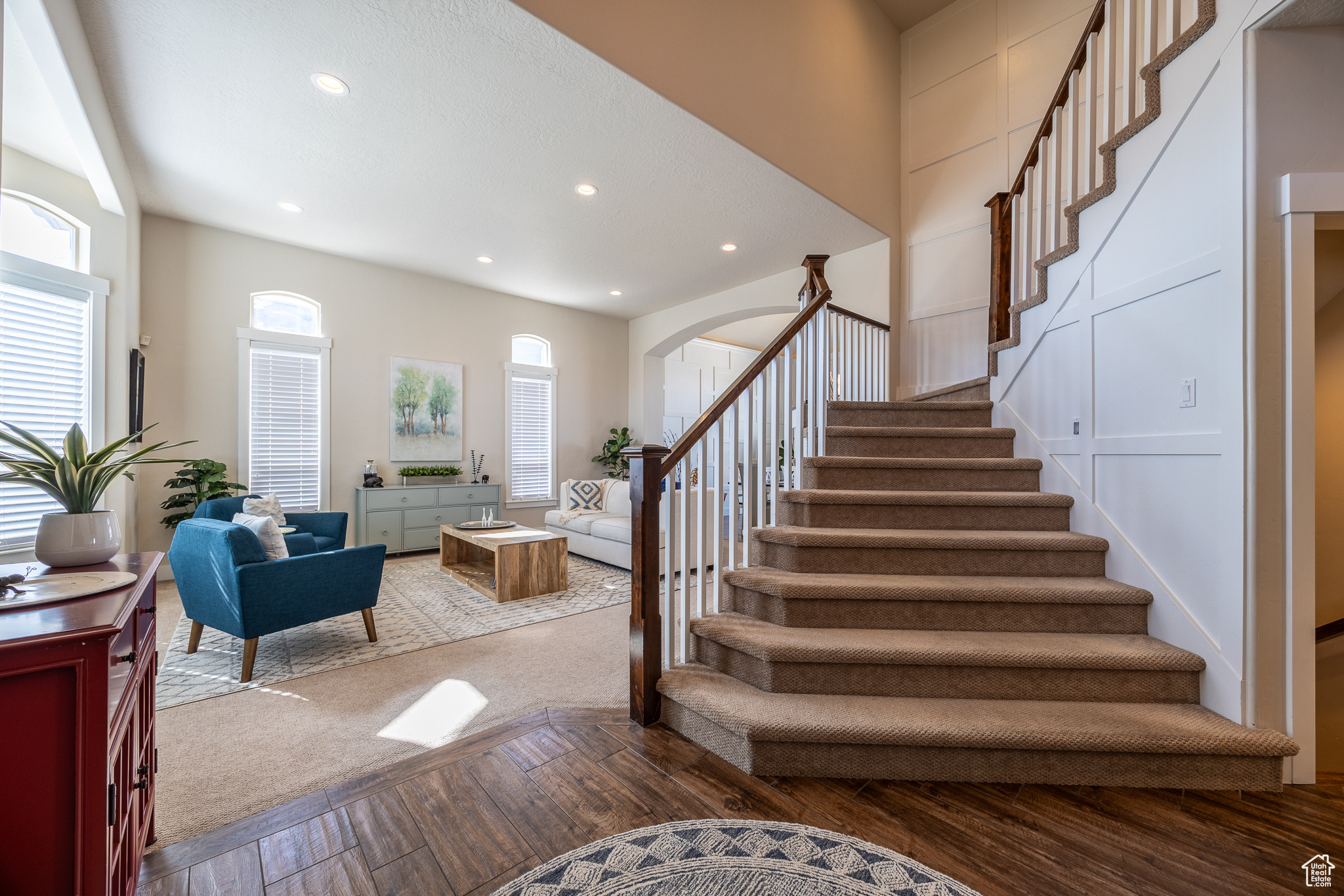 64 N SUNSET DR