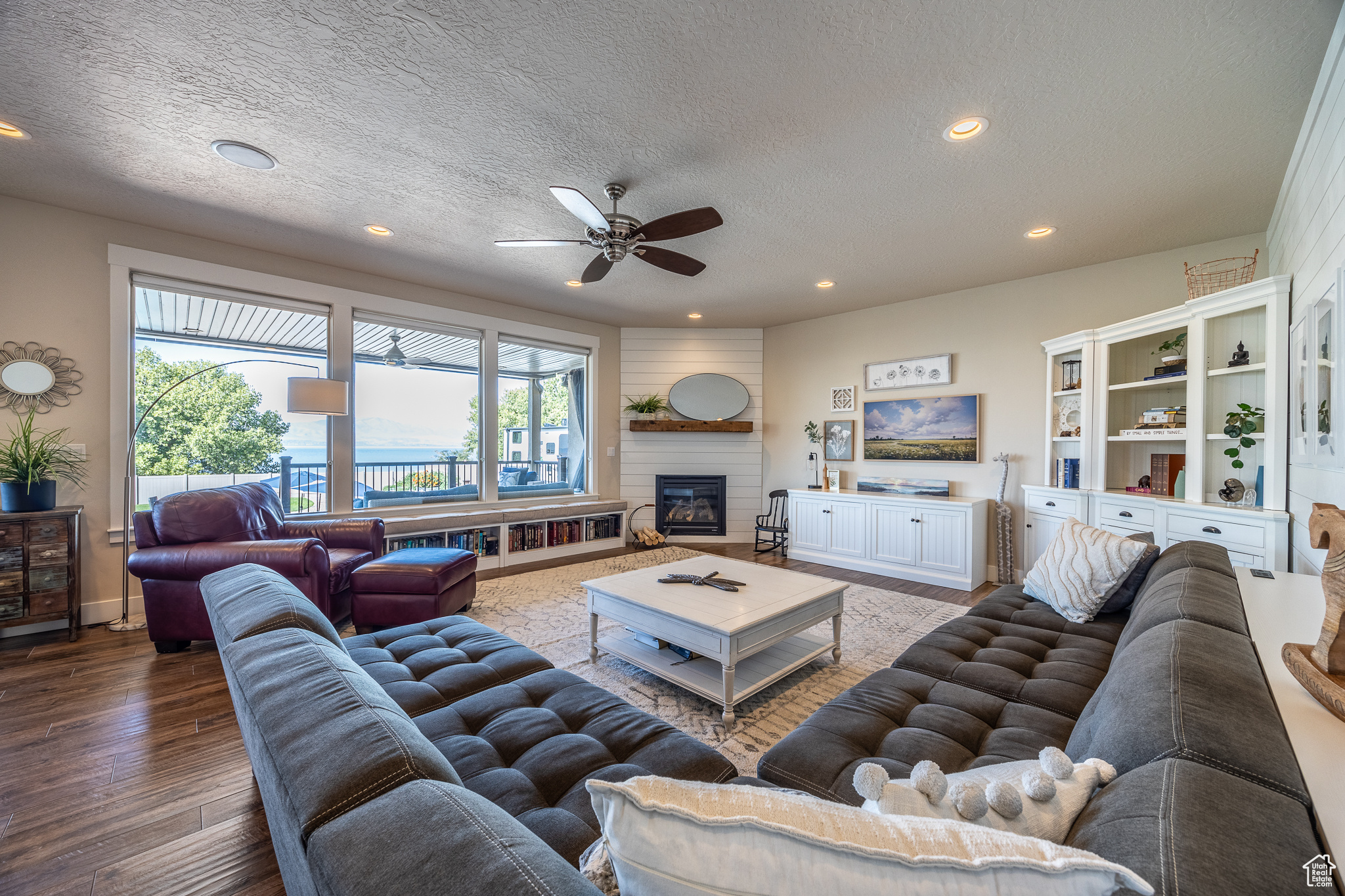 64 N SUNSET DR