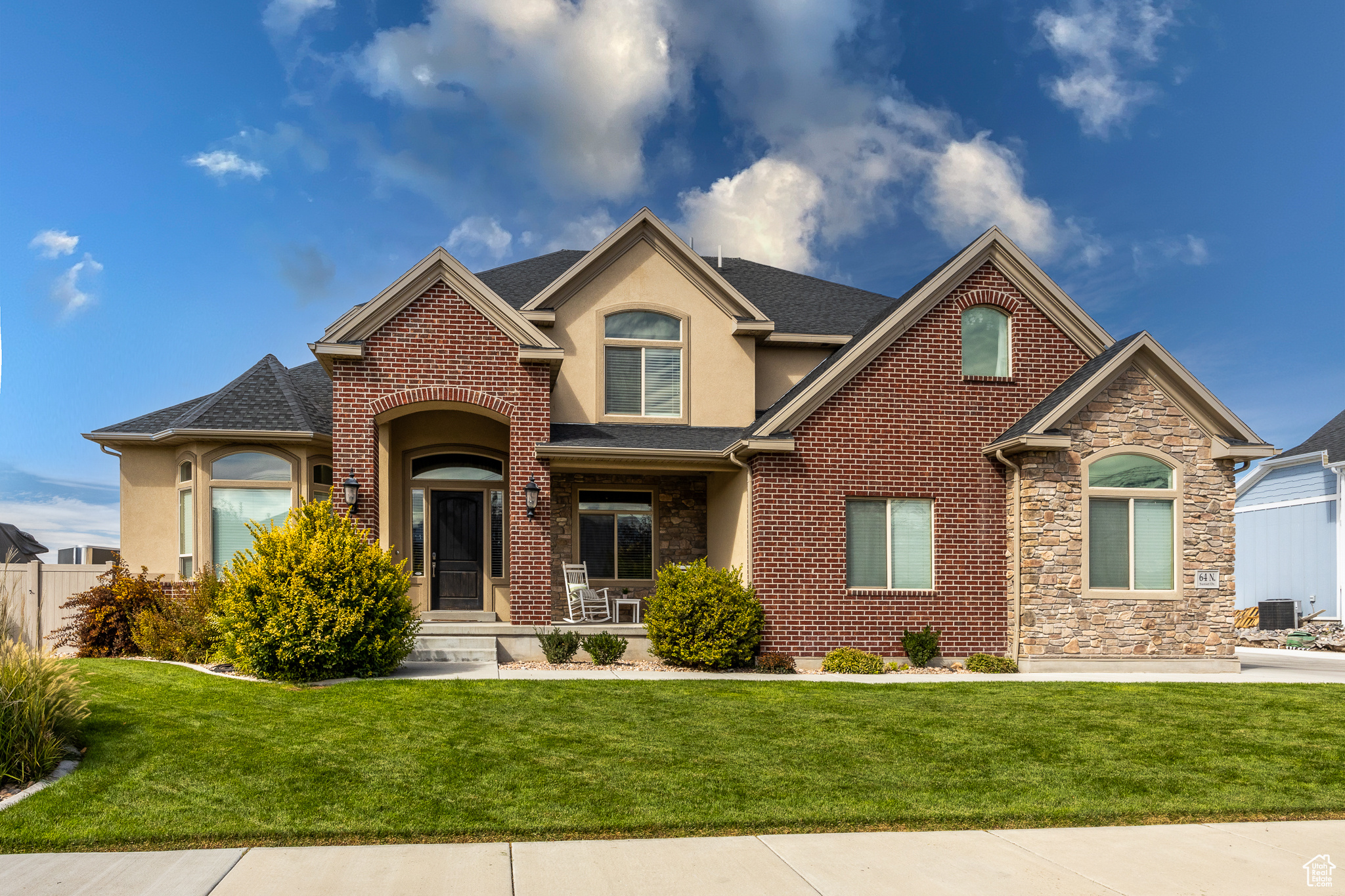 64 N SUNSET DR