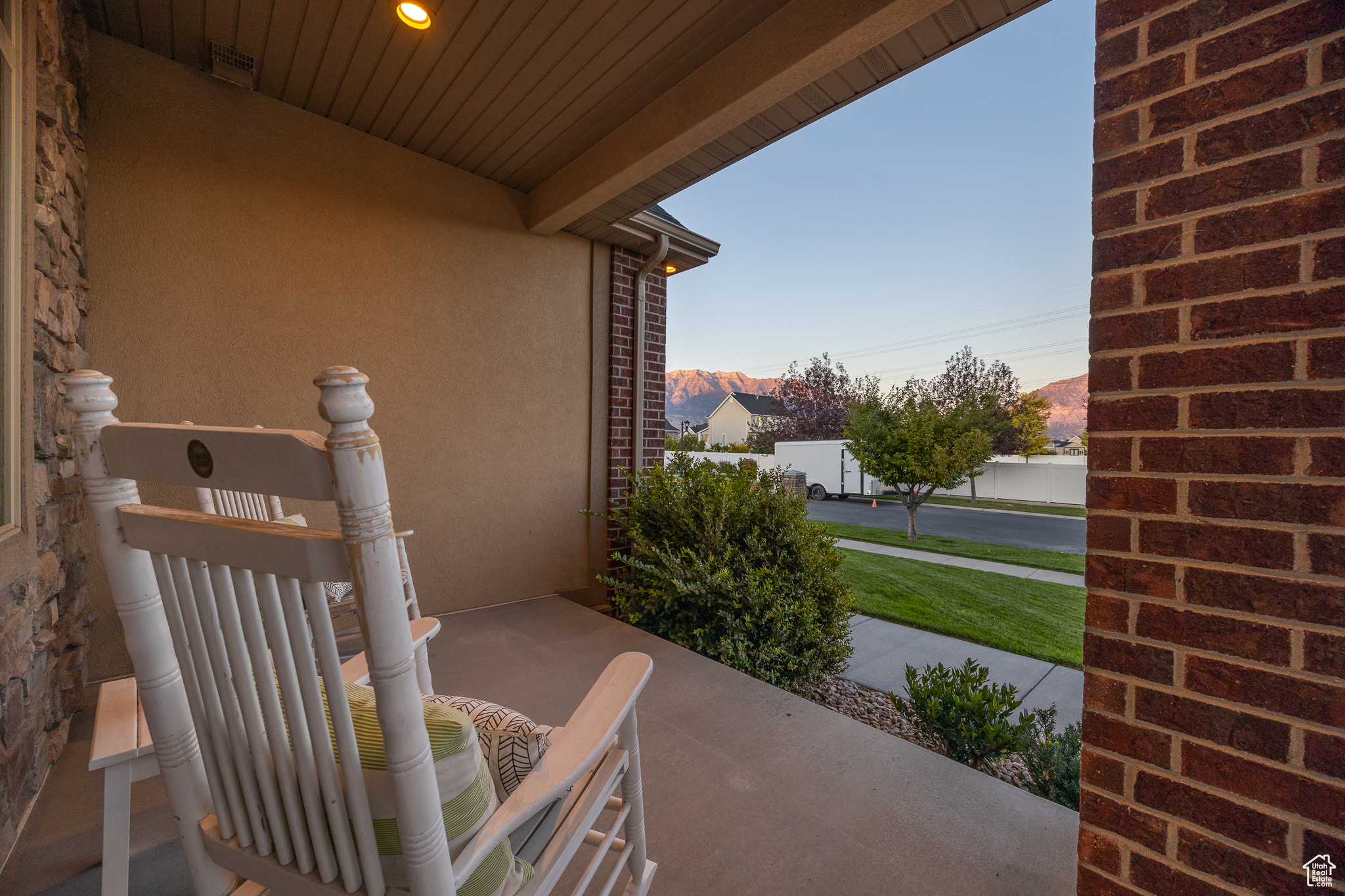 64 N SUNSET DR