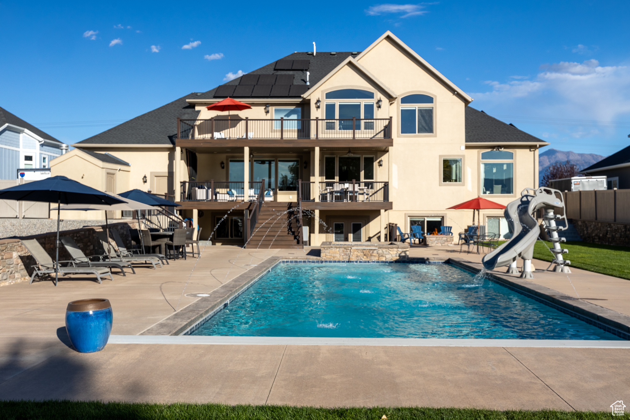 64 N SUNSET DR