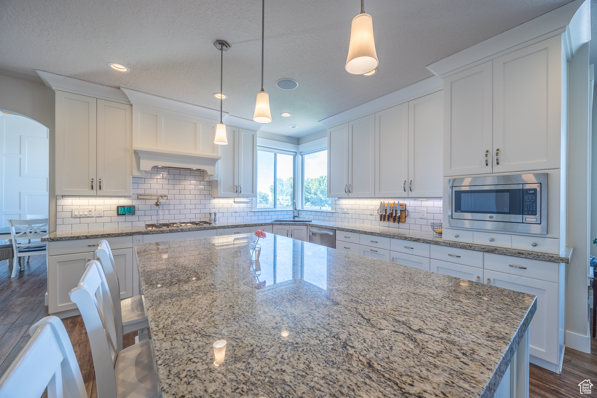 64 N SUNSET DR