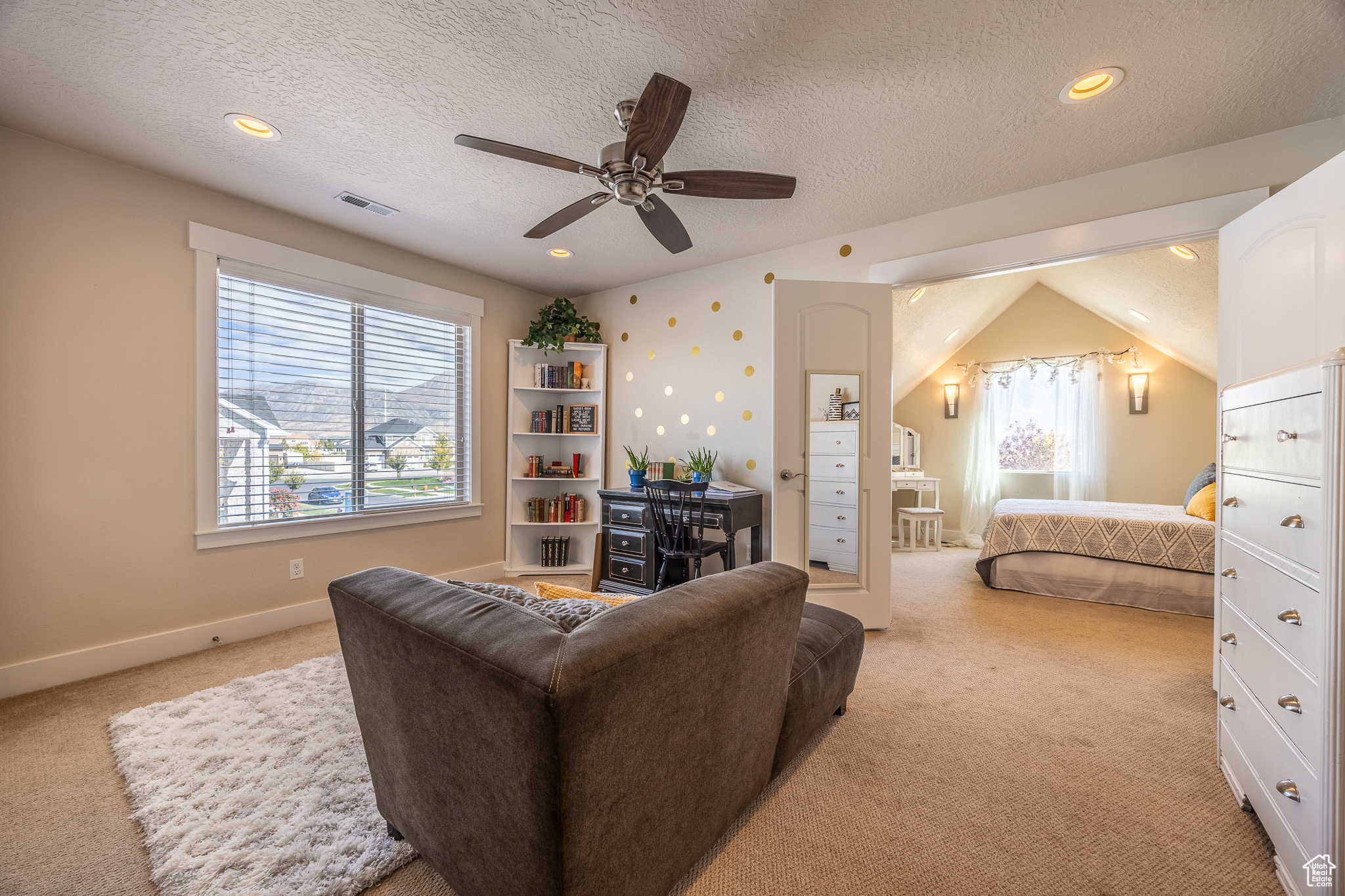64 N SUNSET DR