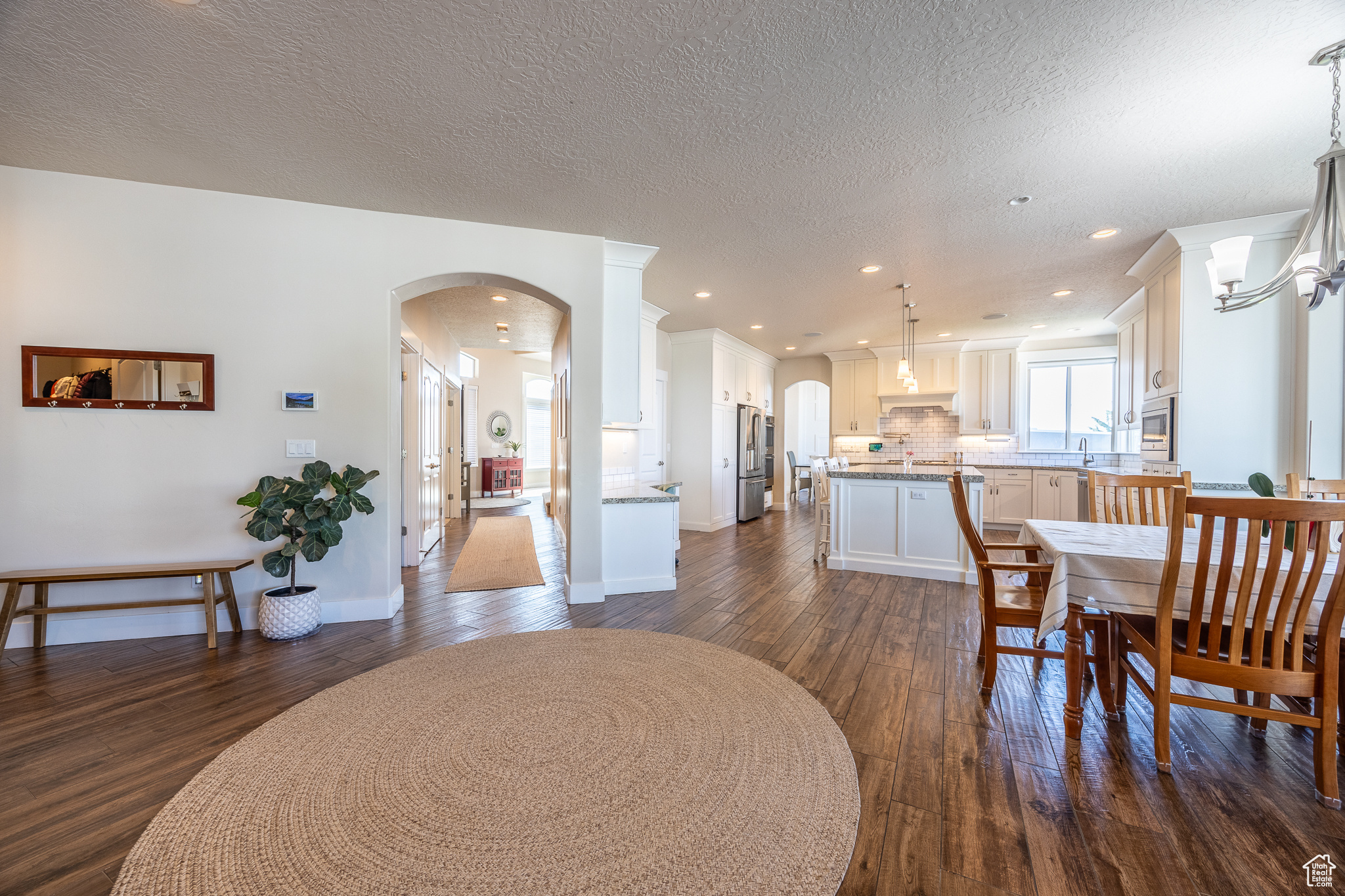 64 N SUNSET DR
