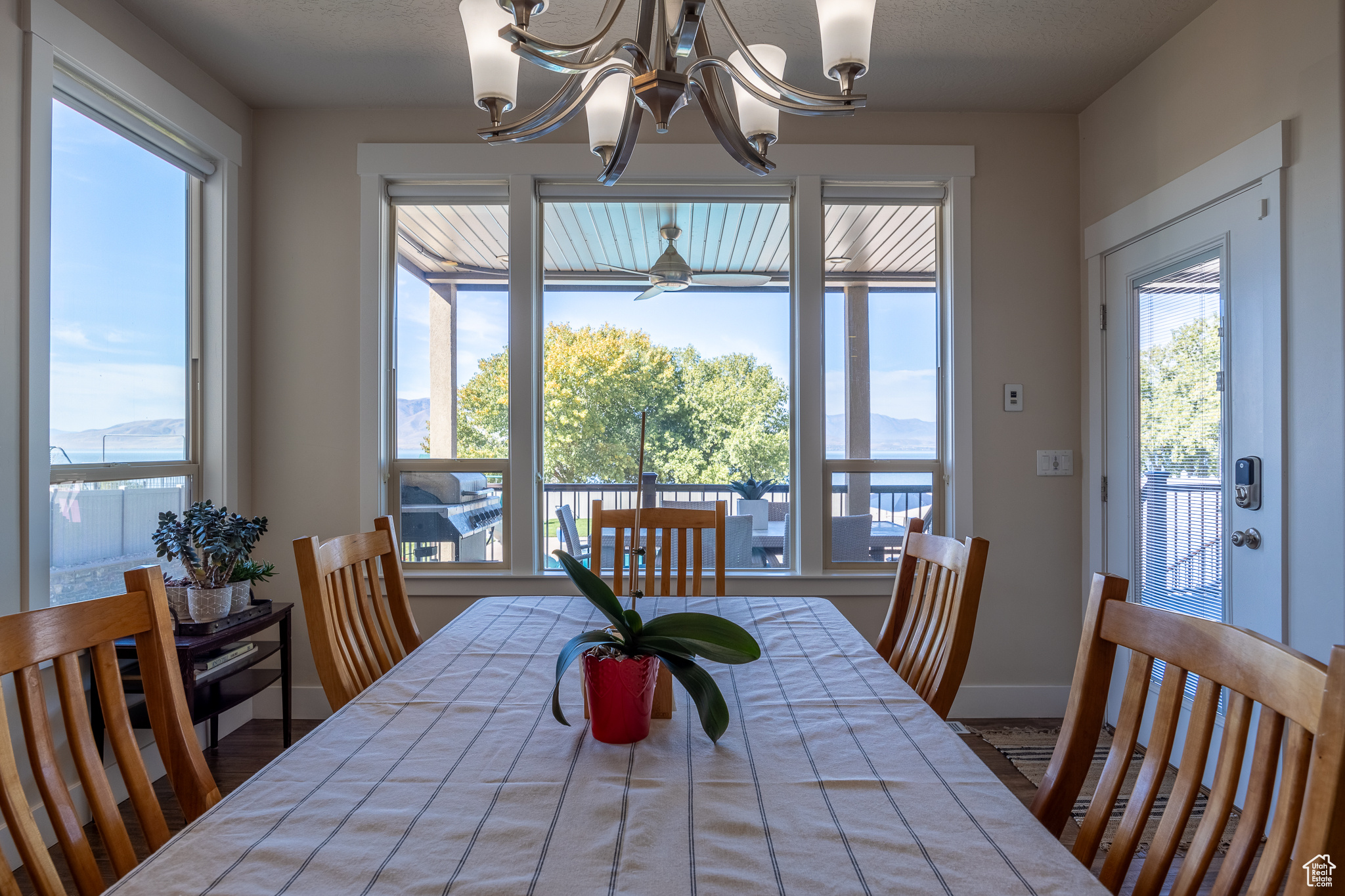 64 N SUNSET DR