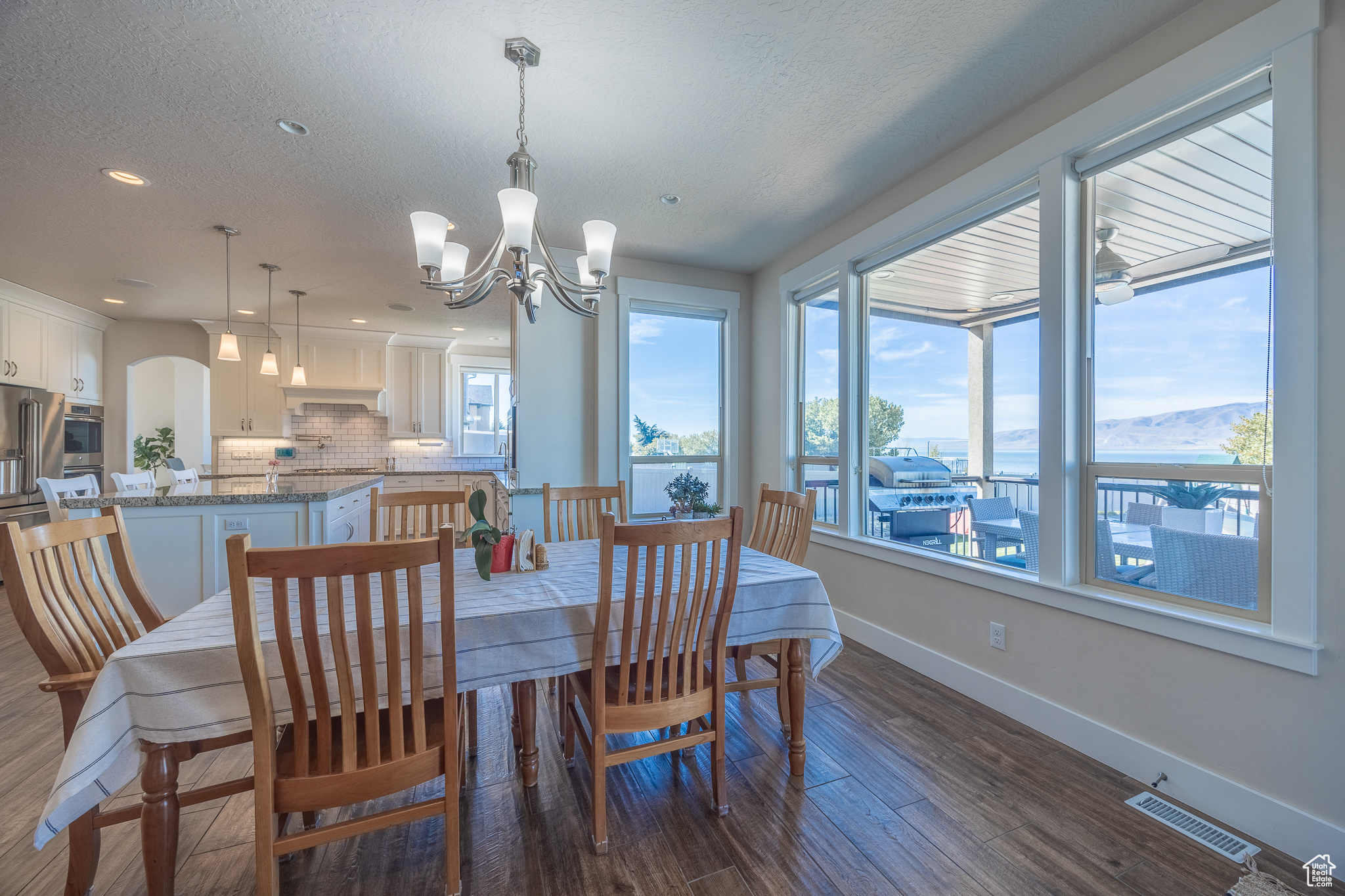 64 N SUNSET DR