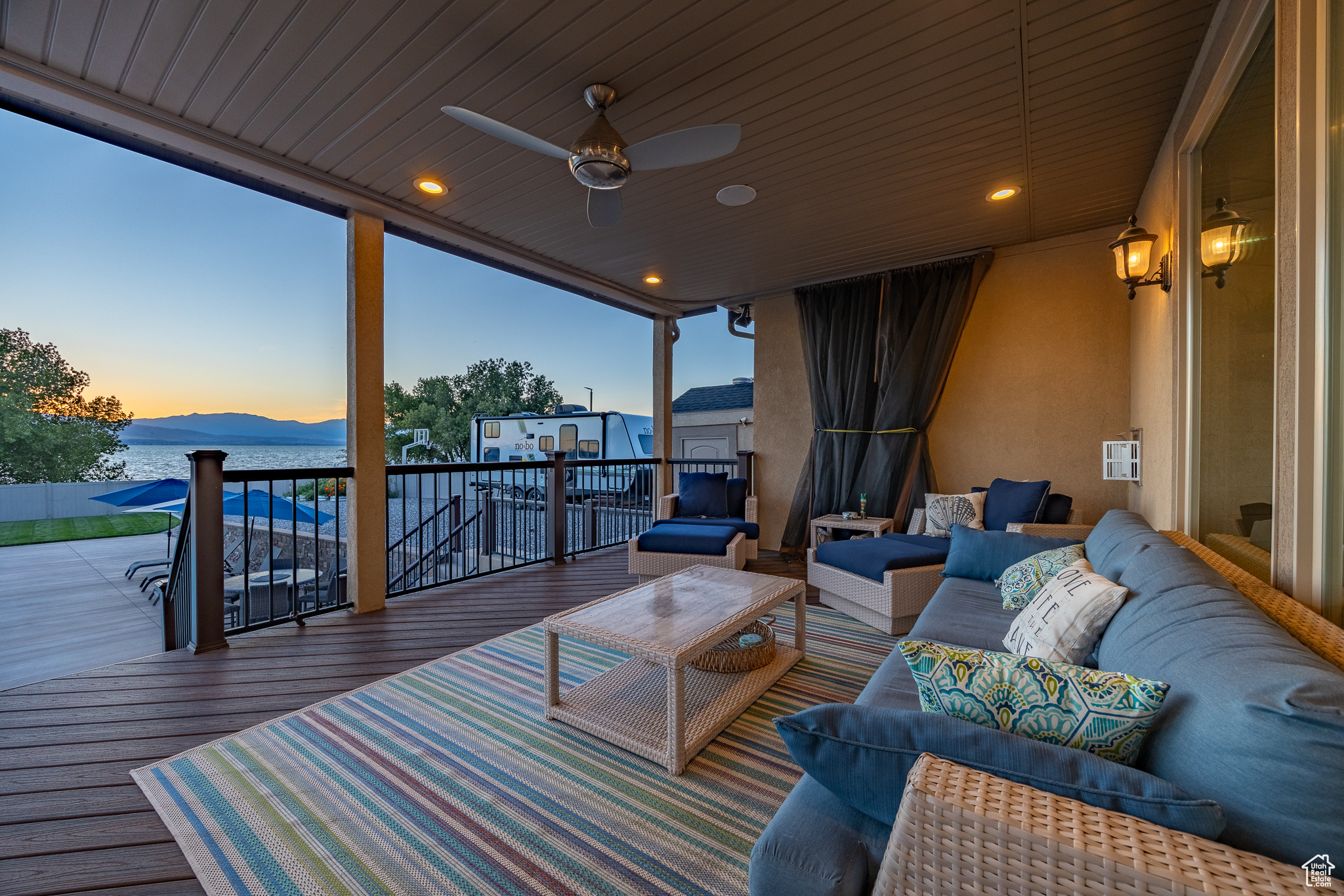 64 N SUNSET DR