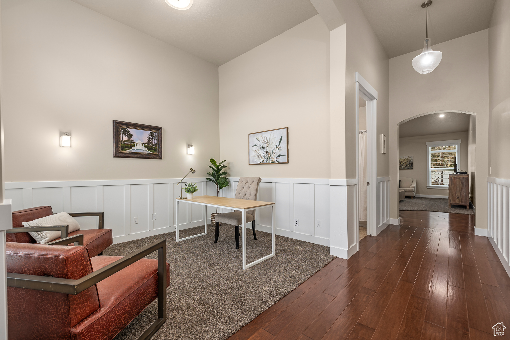 1152 N REESE DR