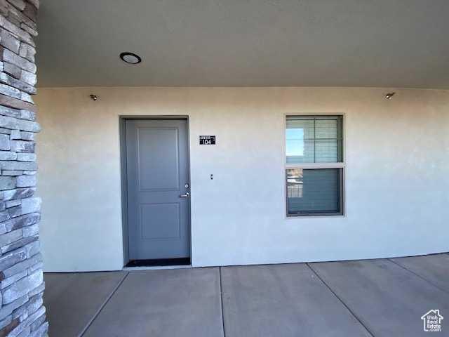 184 N LONE ROCK DR #B104