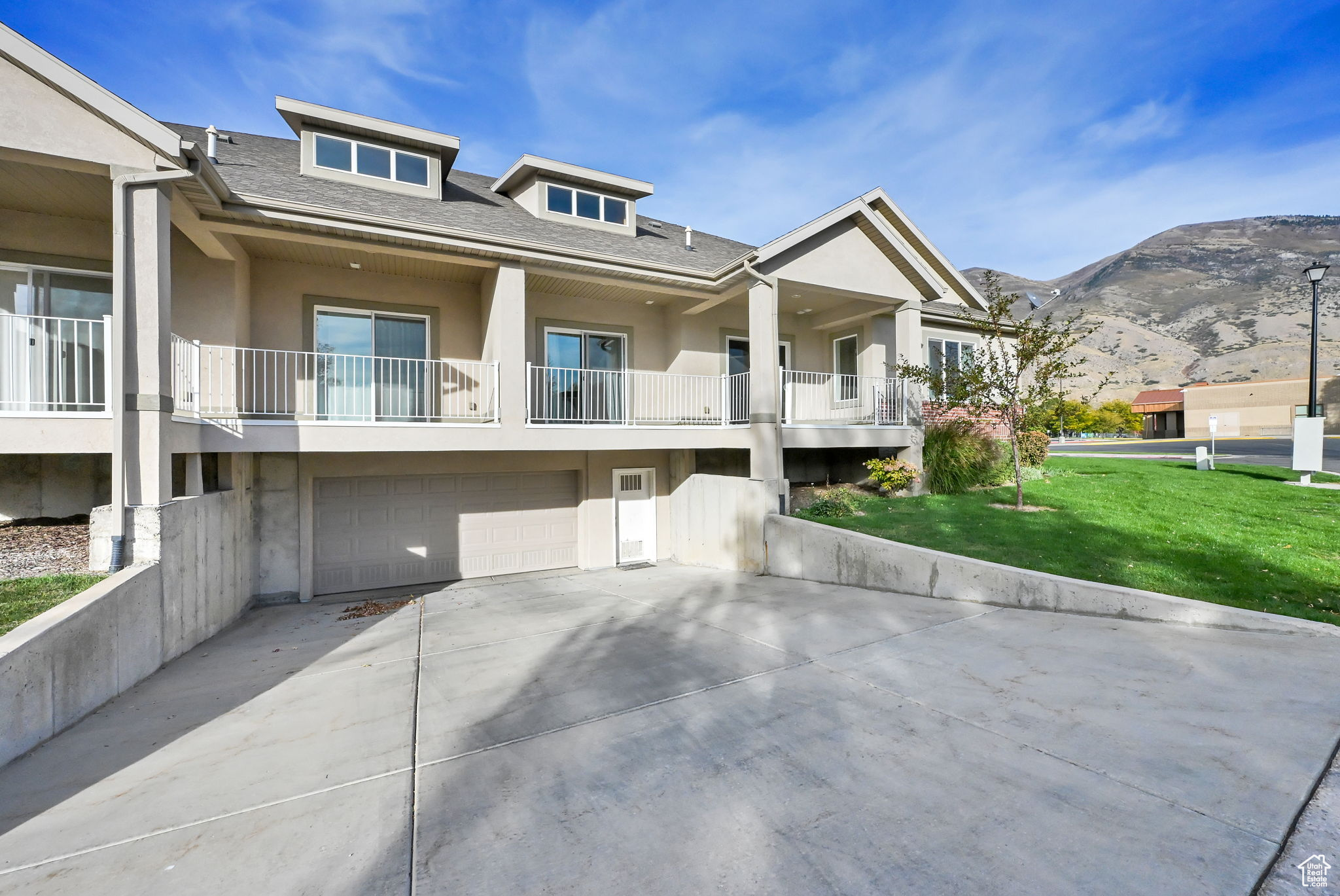 4382 W BRIDGESTONE DR
