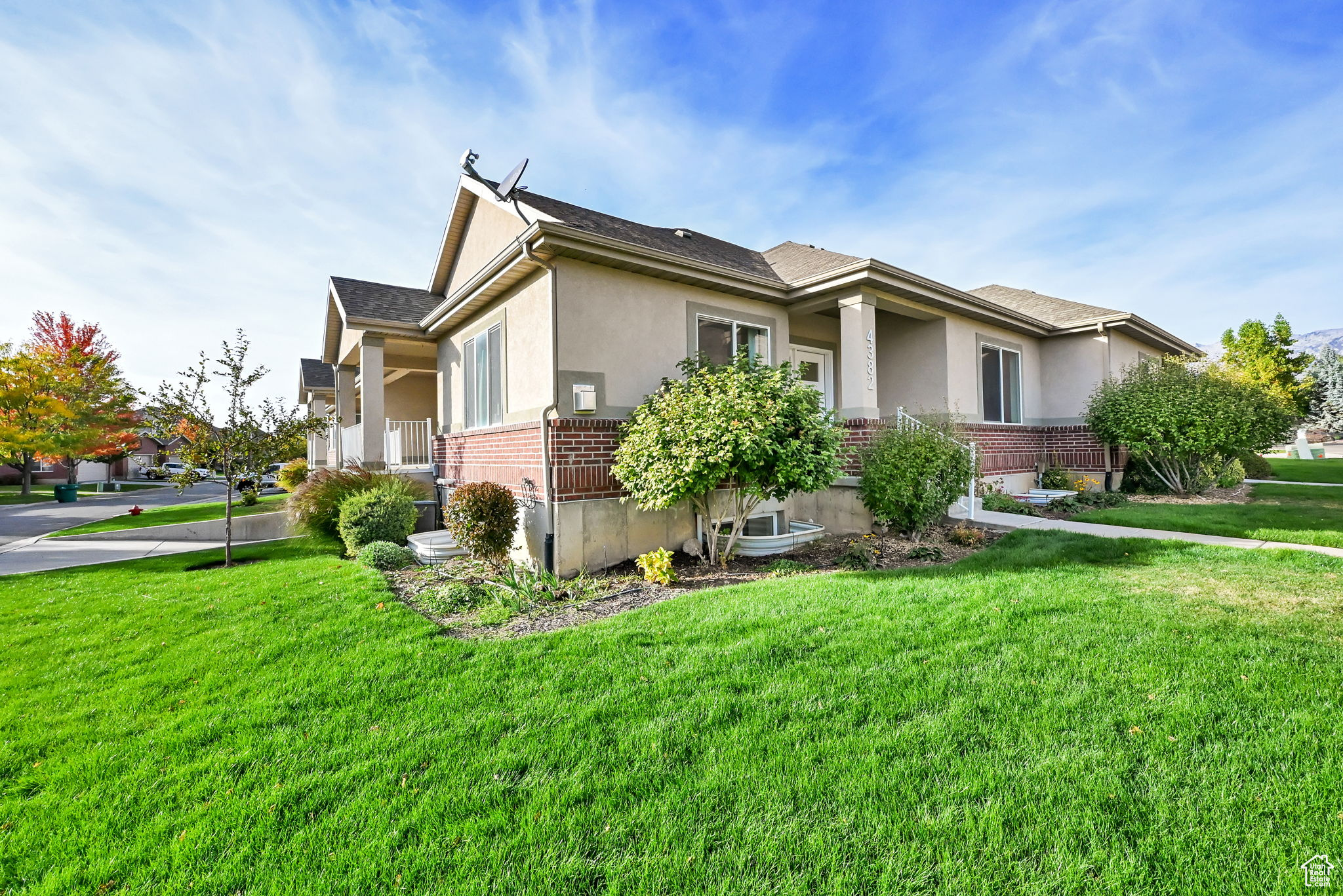 4382 W BRIDGESTONE DR