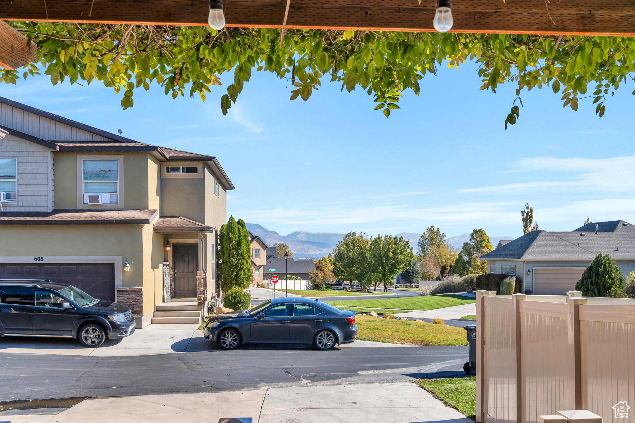 618 W ROSE BUD CT