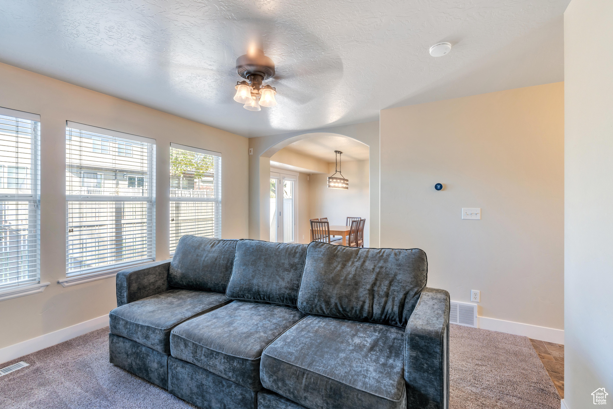 618 W ROSE BUD CT