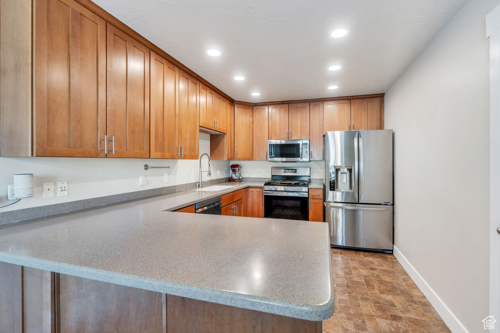618 W ROSE BUD CT
