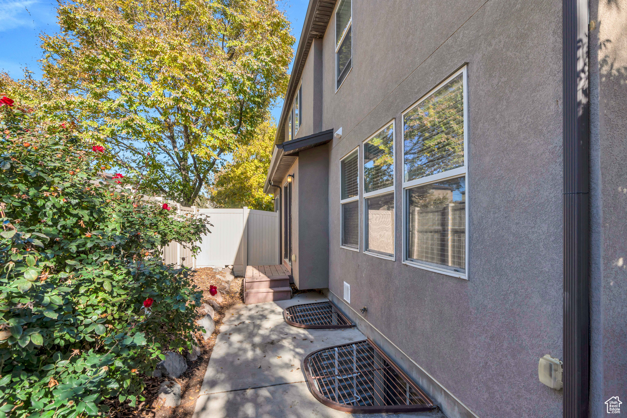 618 W ROSE BUD CT
