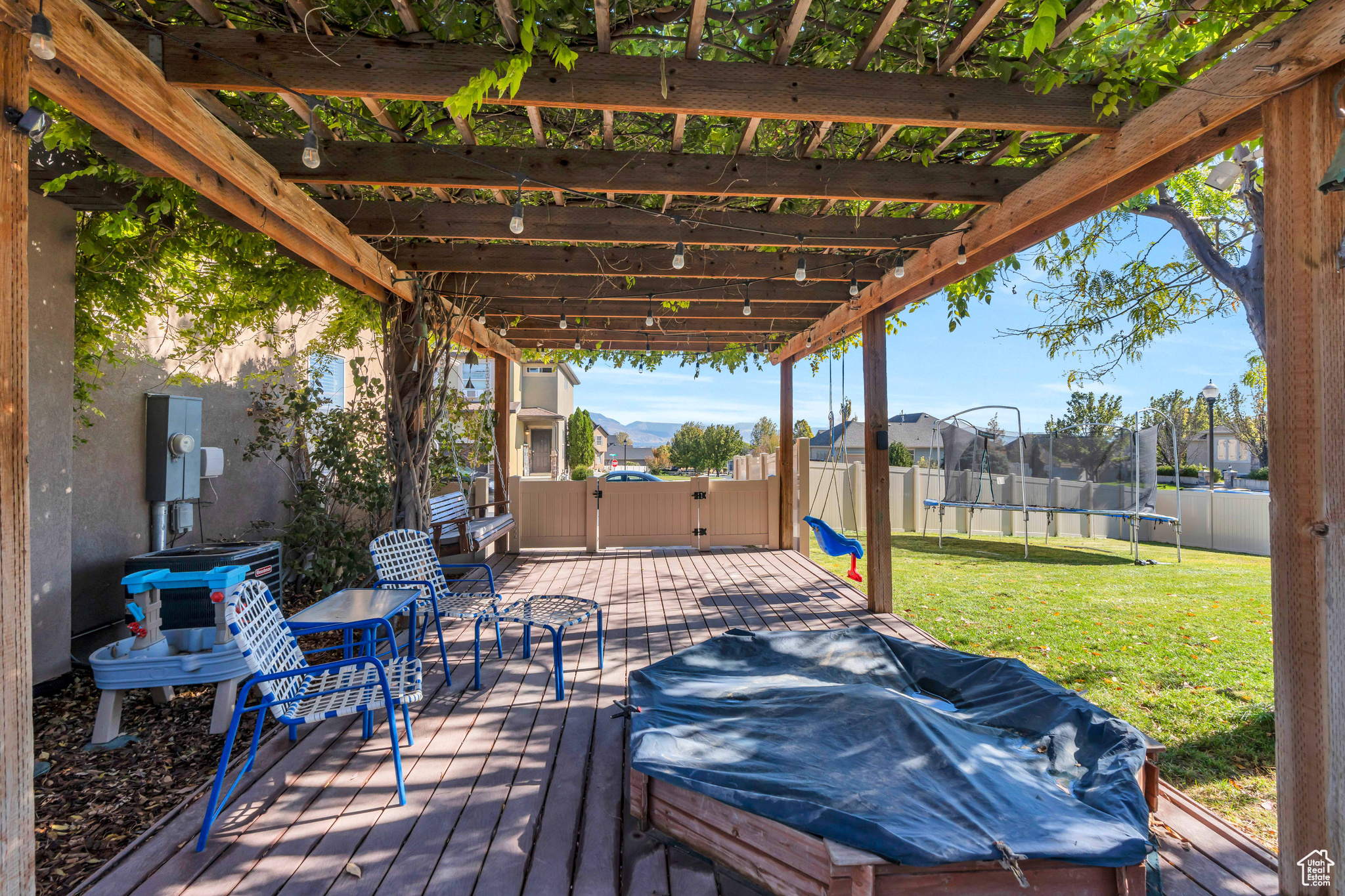 618 W ROSE BUD CT