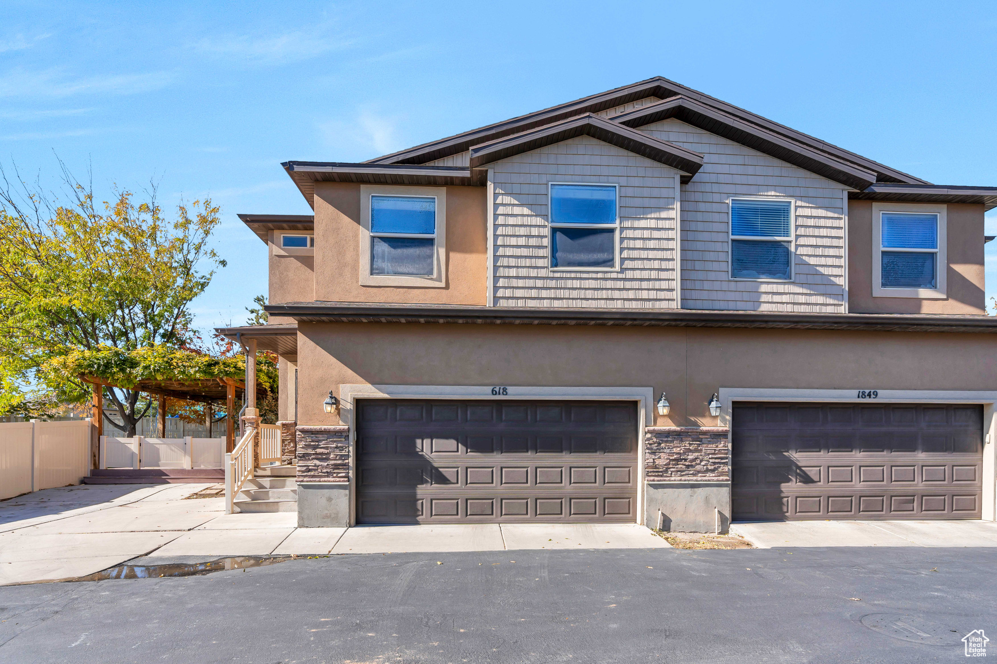 618 W ROSE BUD CT