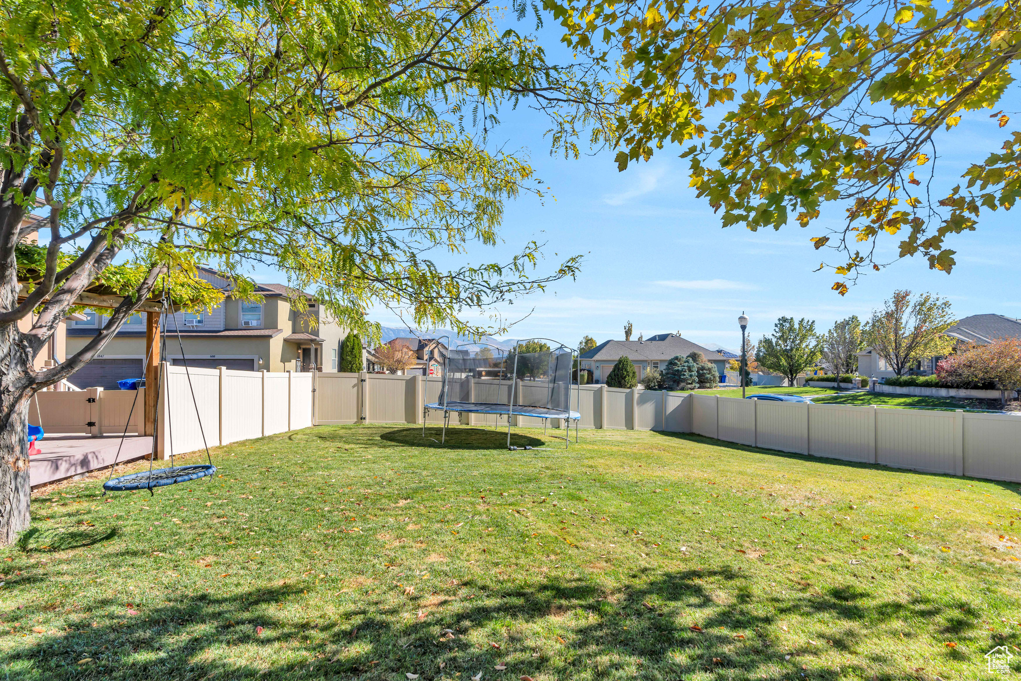 618 W ROSE BUD CT