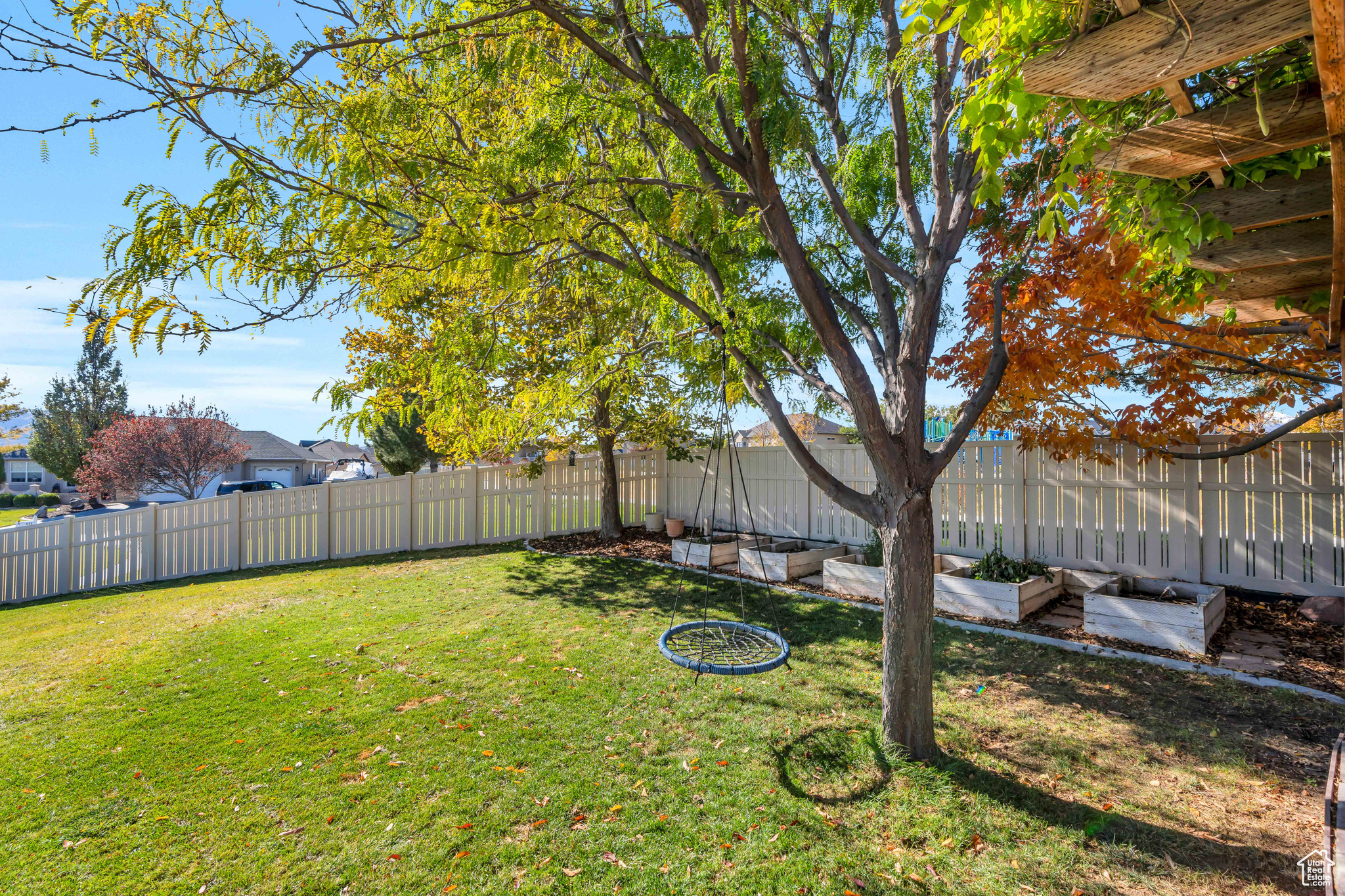 618 W ROSE BUD CT