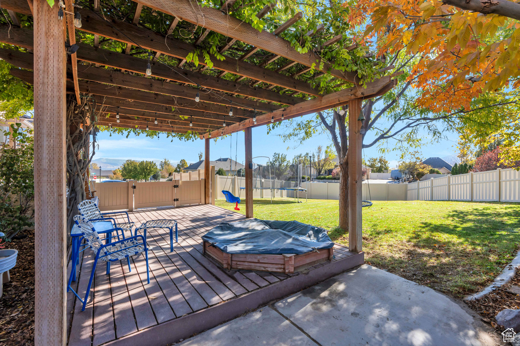 618 W ROSE BUD CT