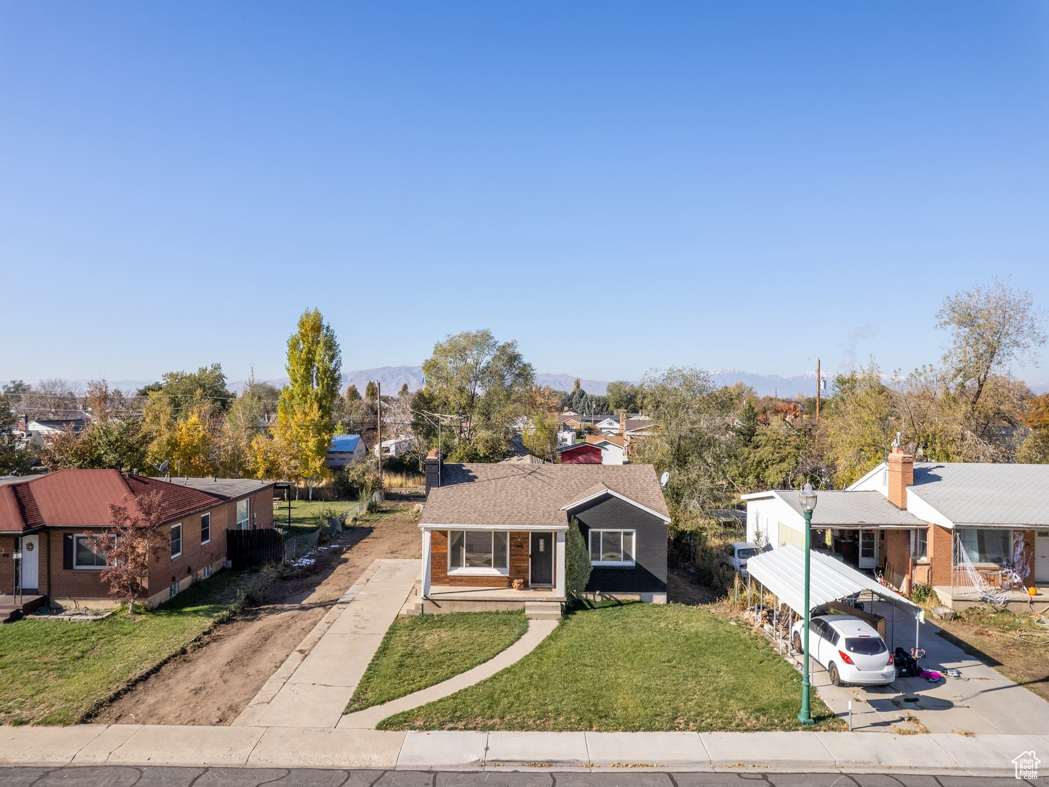 941 N GARDEN DR