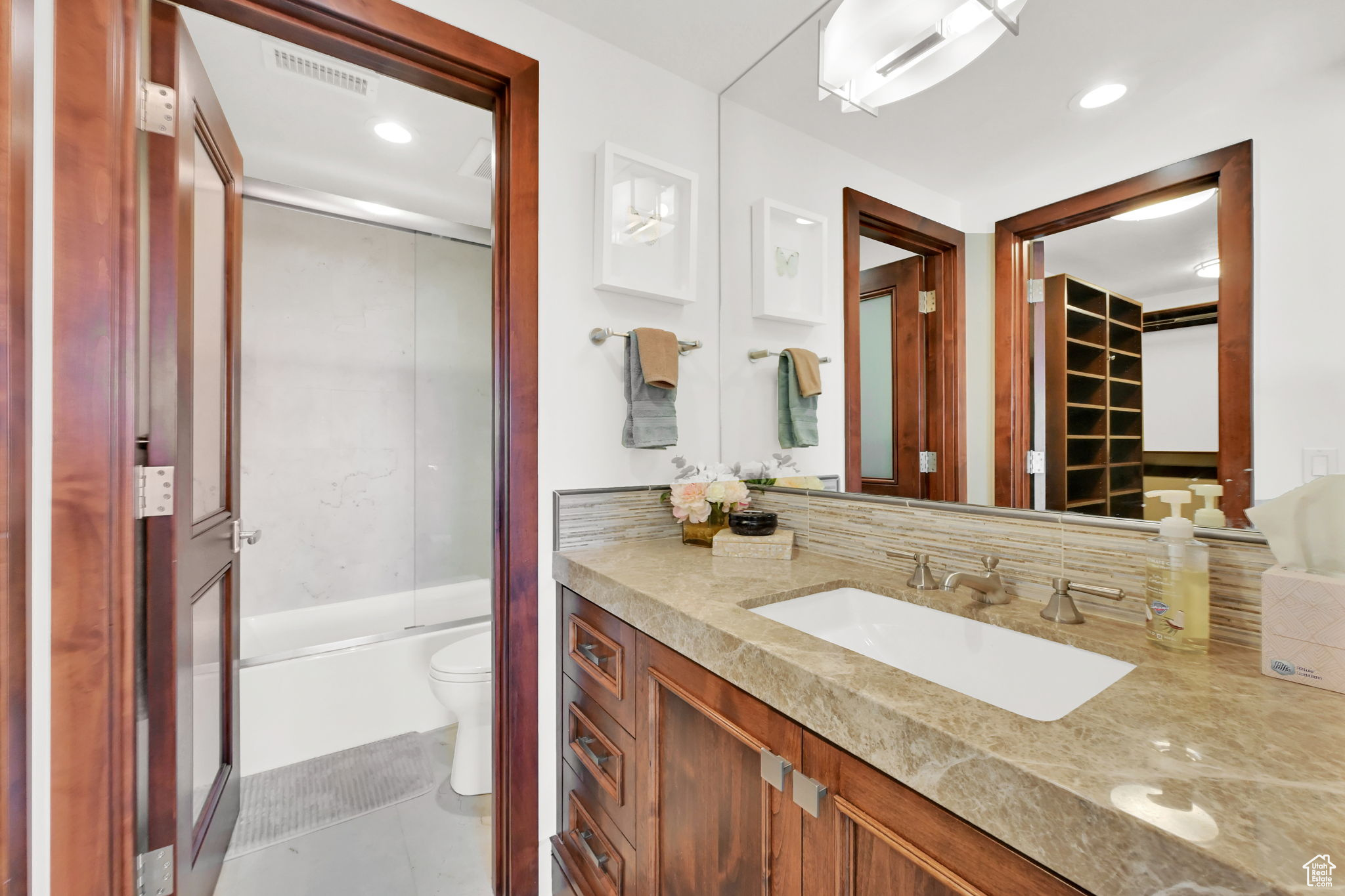 171 E 3RD AVENUE AVE #802