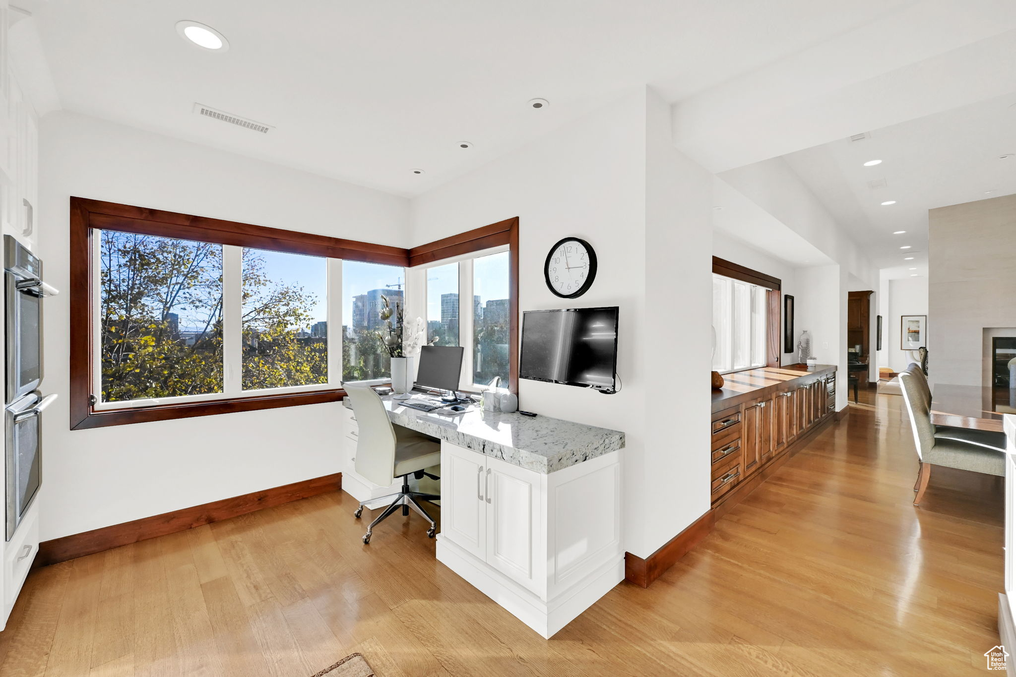 171 E 3RD AVENUE AVE #802