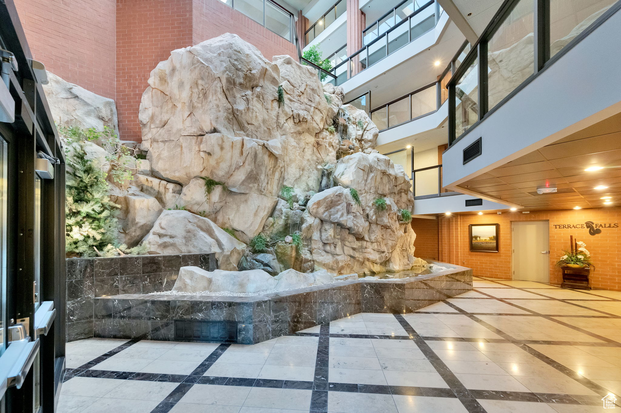 171 E 3RD AVENUE AVE #802