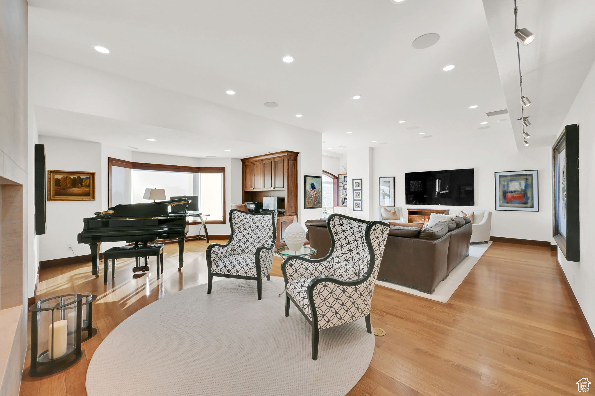 171 E 3RD AVENUE AVE #802