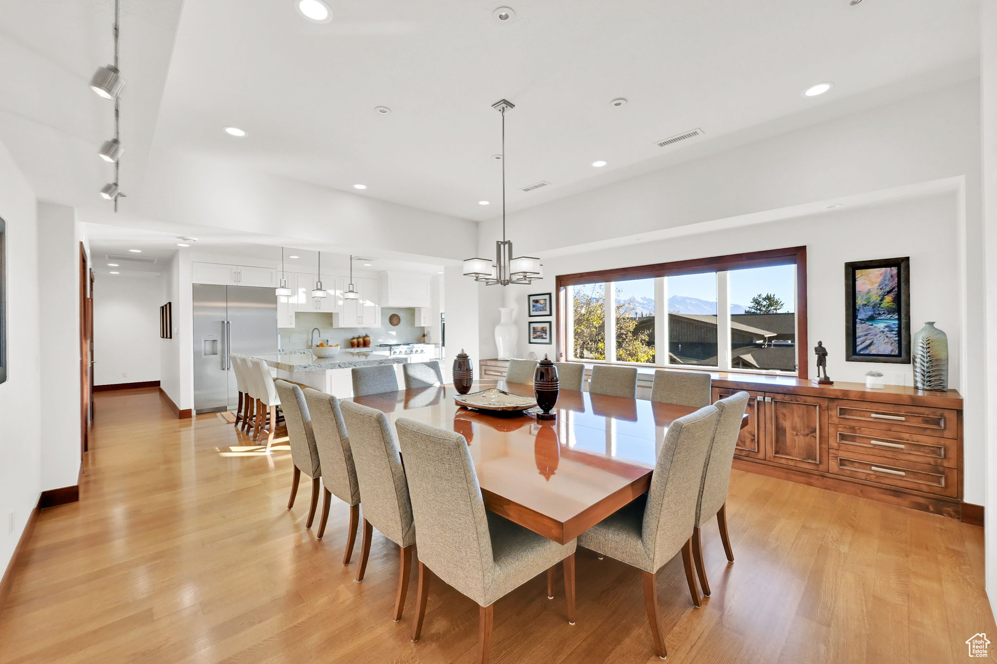171 E 3RD AVENUE AVE #802