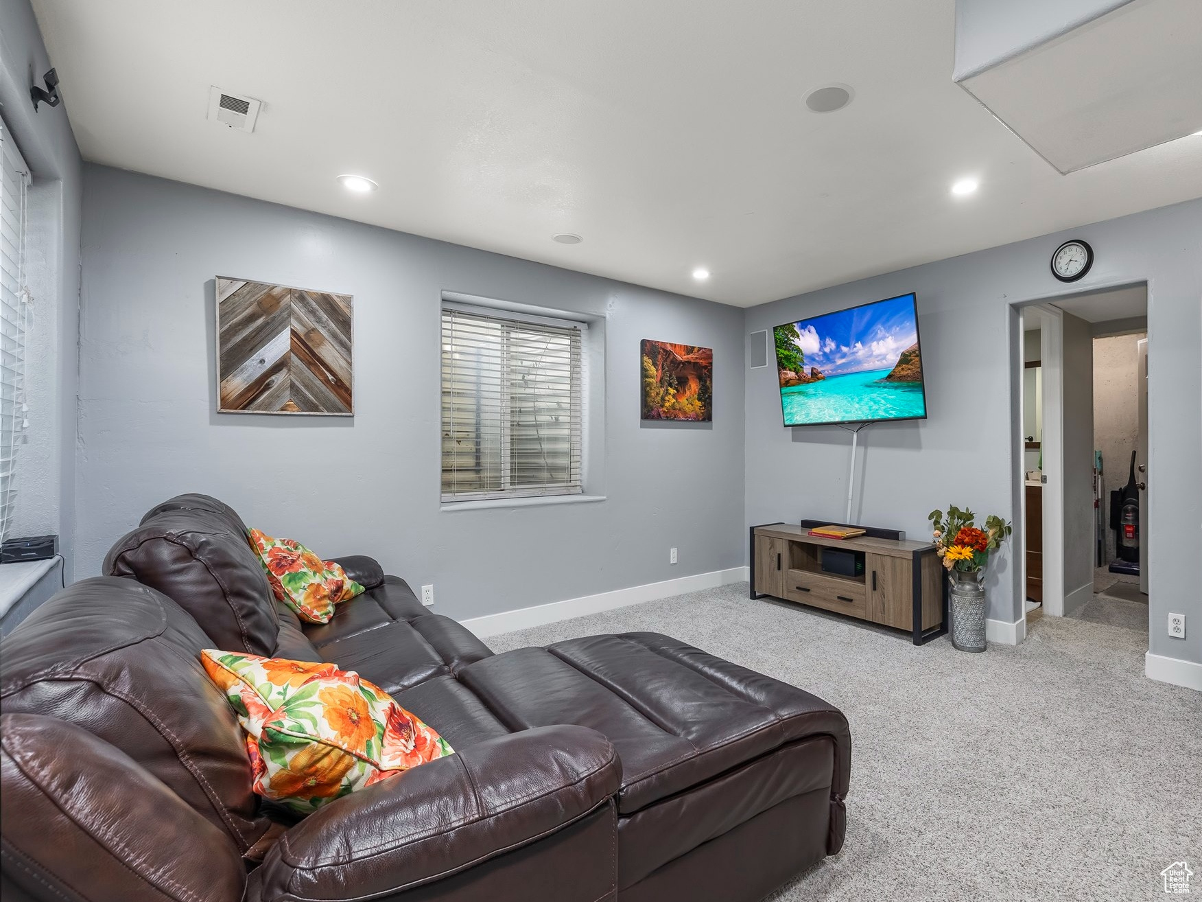 3726 E NAVAJO DR