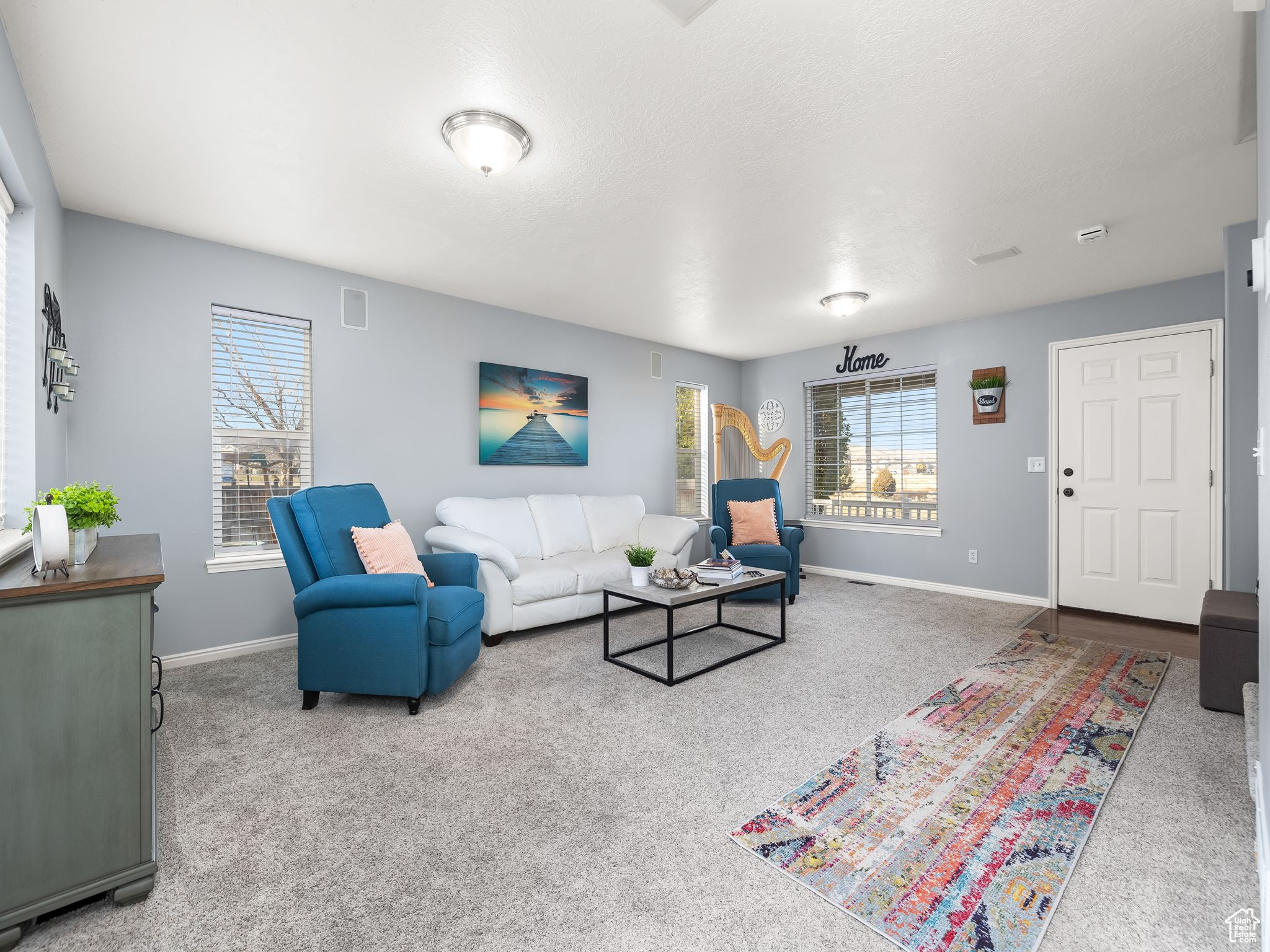 3726 E NAVAJO DR