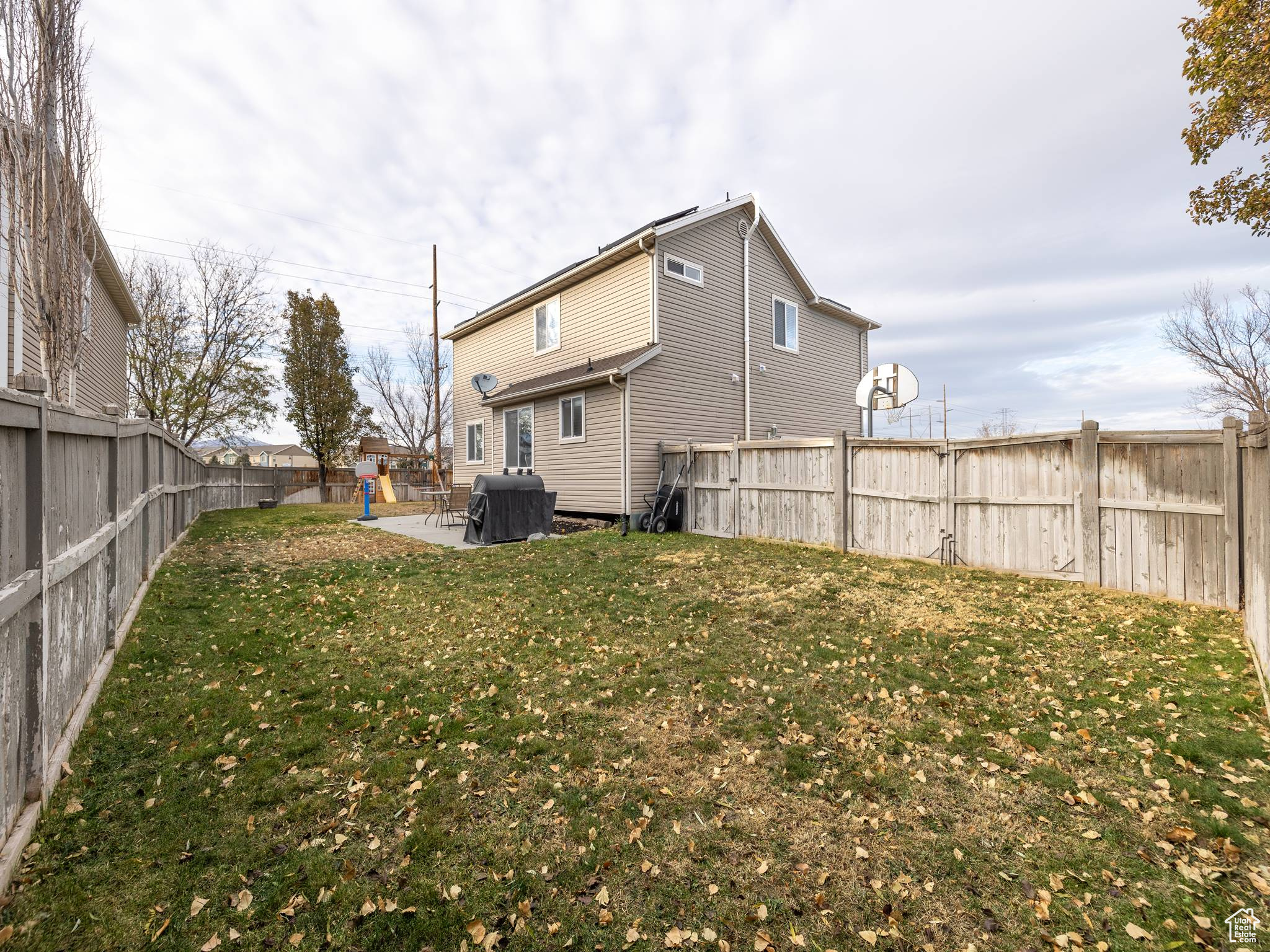 3726 E NAVAJO DR