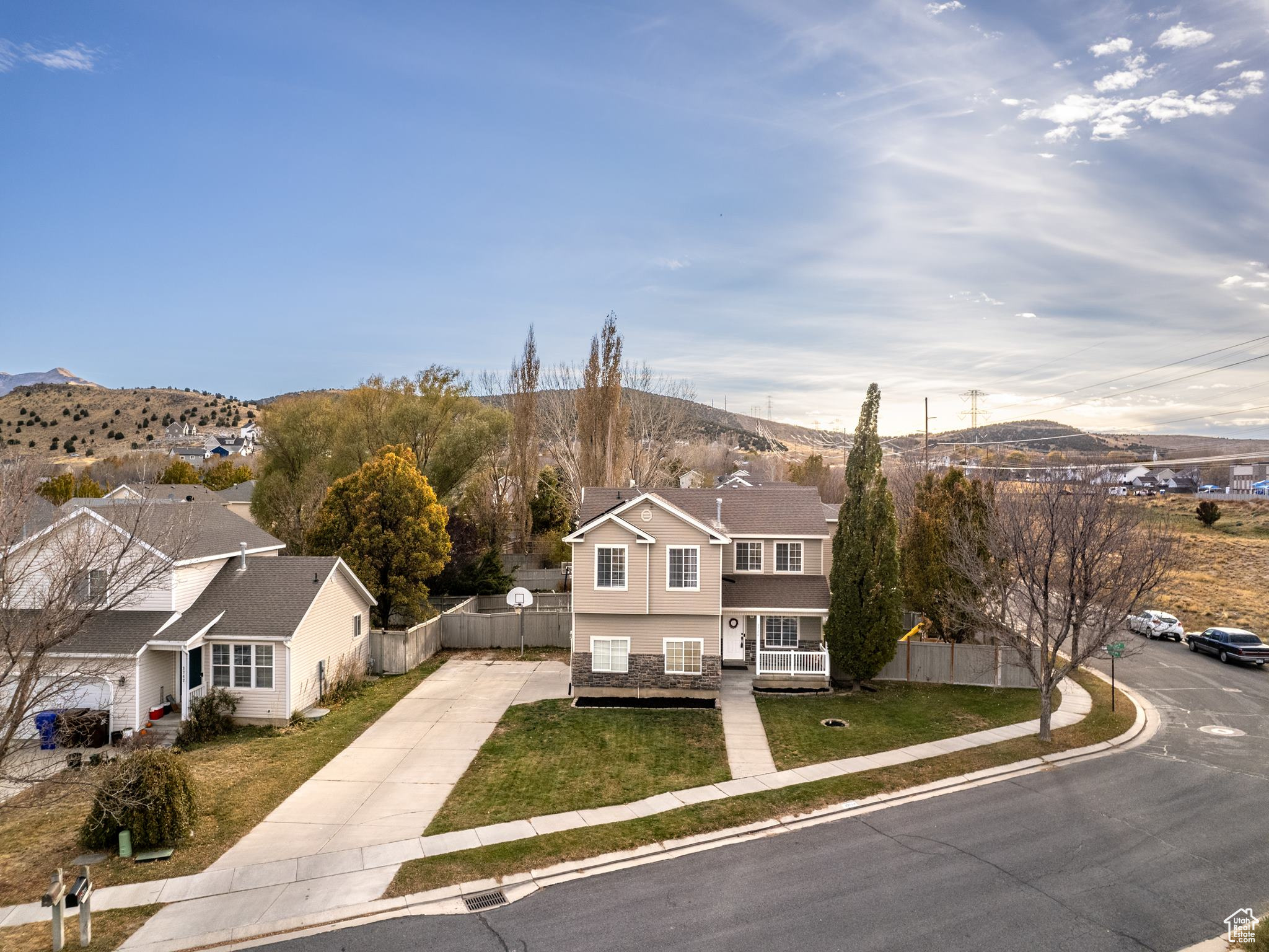 3726 E NAVAJO DR