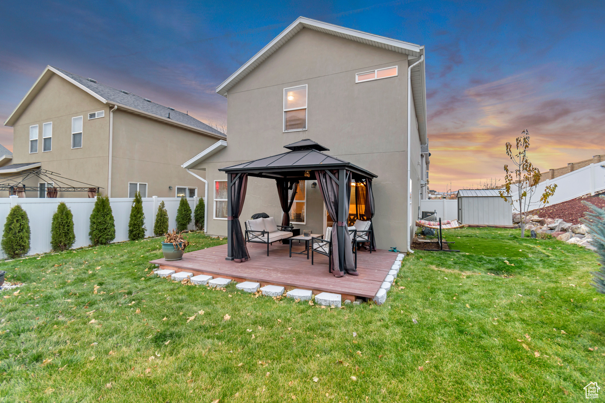 7706 S NEW SNOWBELL LN