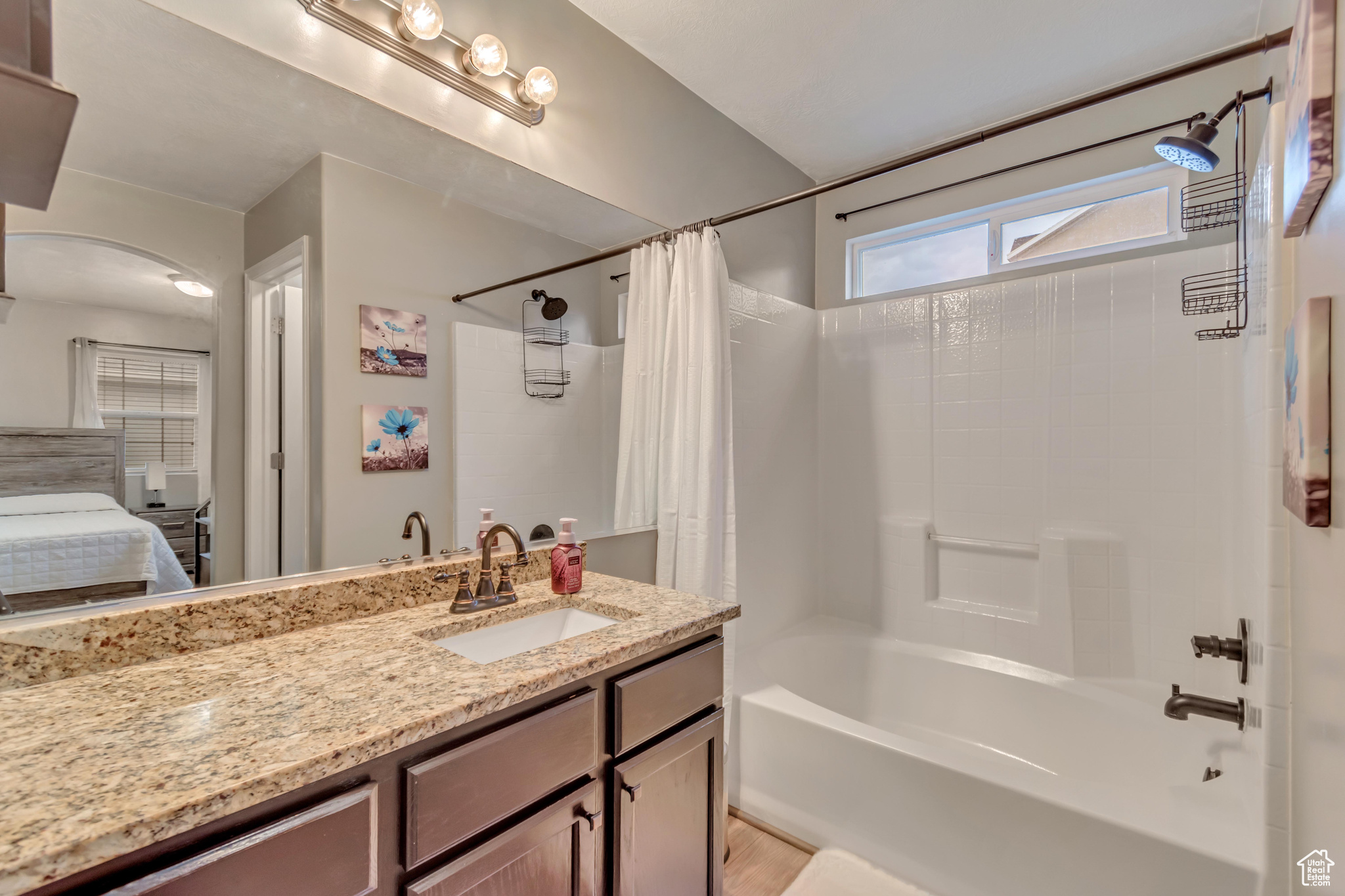 7706 S NEW SNOWBELL LN