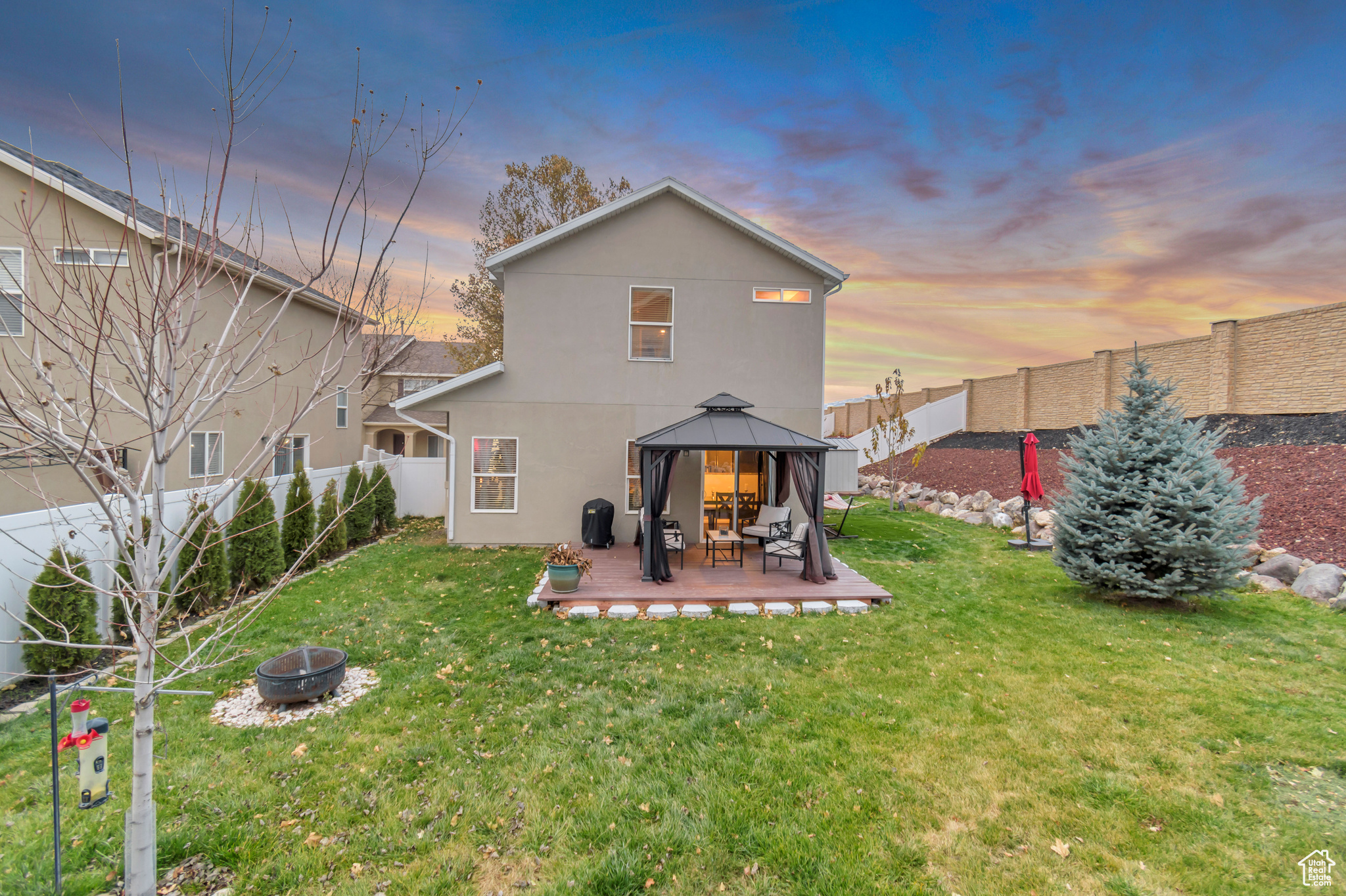7706 S NEW SNOWBELL LN