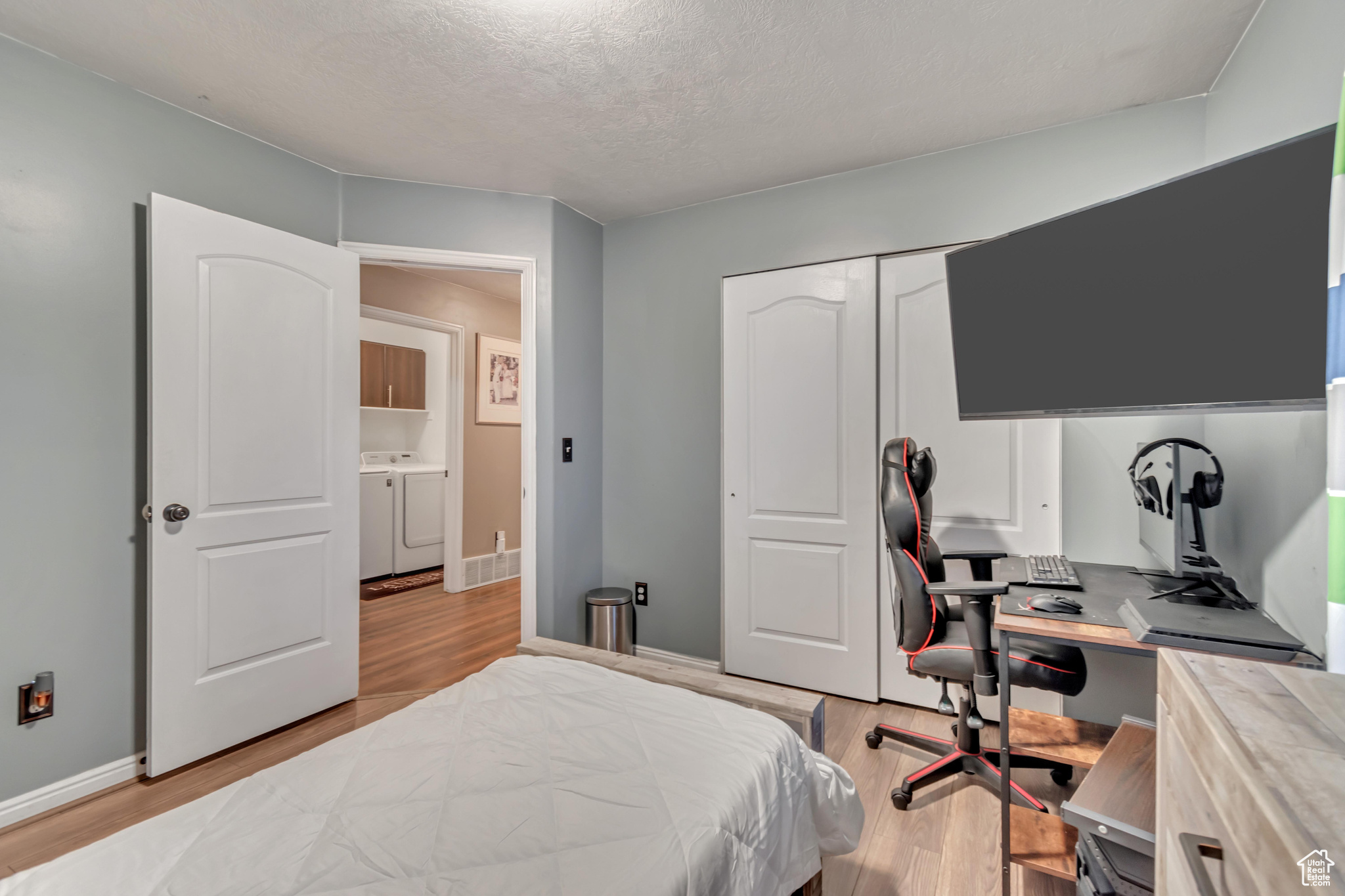 7706 S NEW SNOWBELL LN
