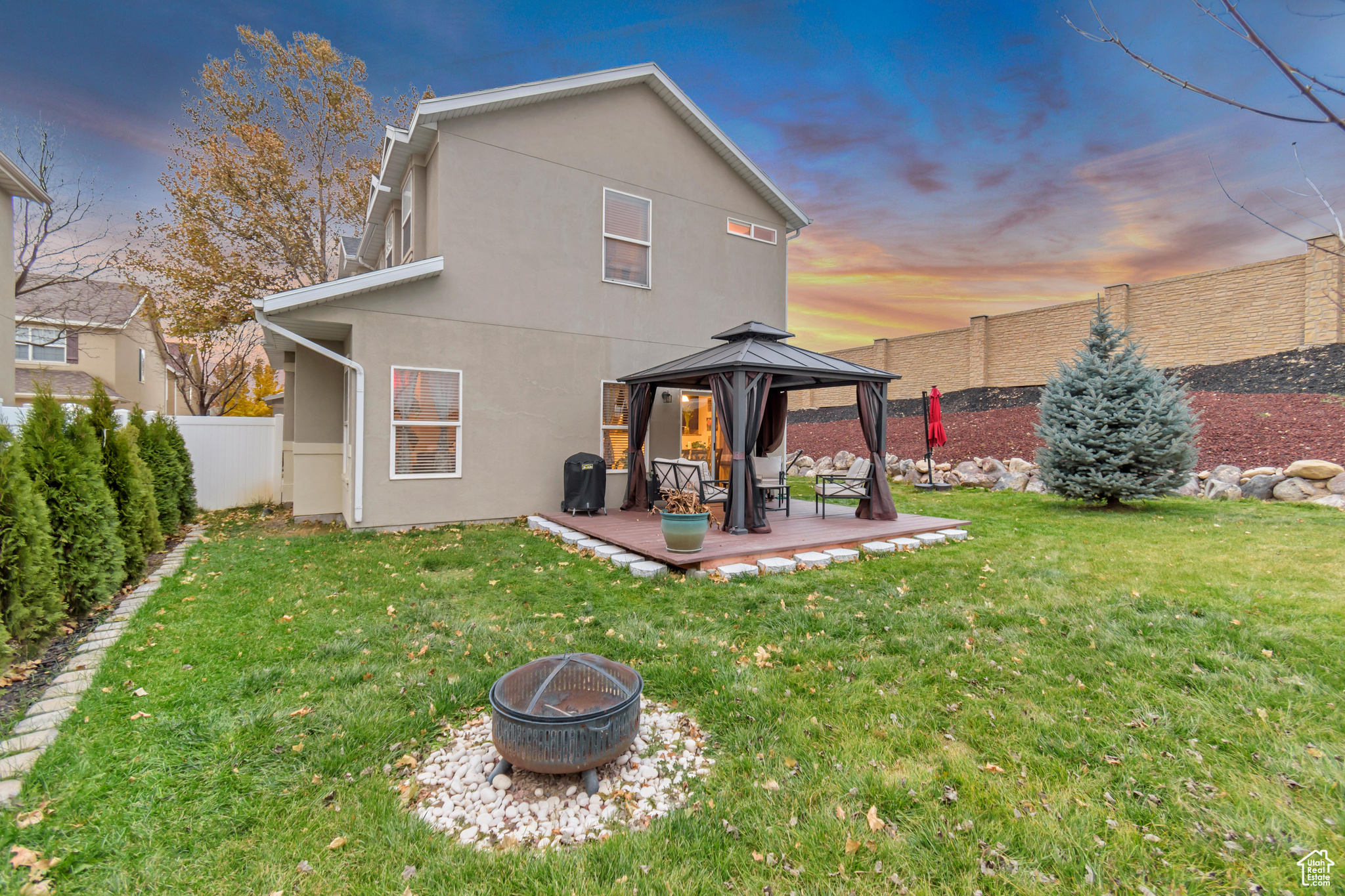 7706 S NEW SNOWBELL LN