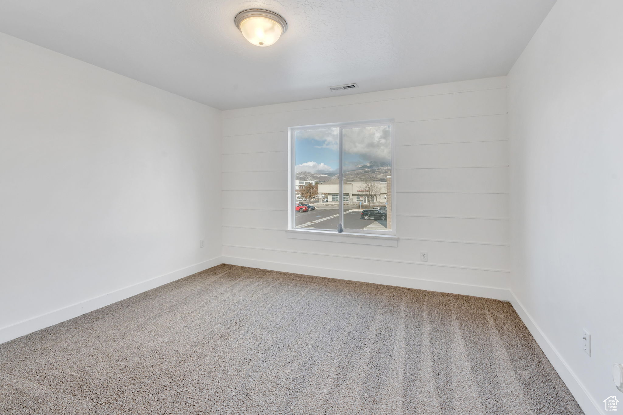 5370 W QUARTZ AVE
