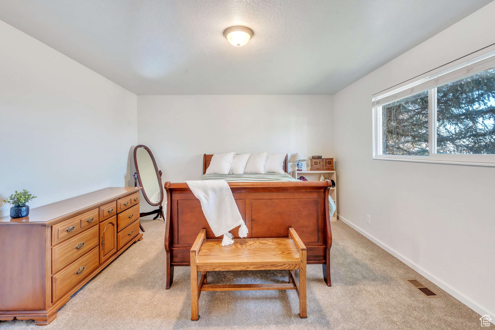500 S VALLEY VIEW DR