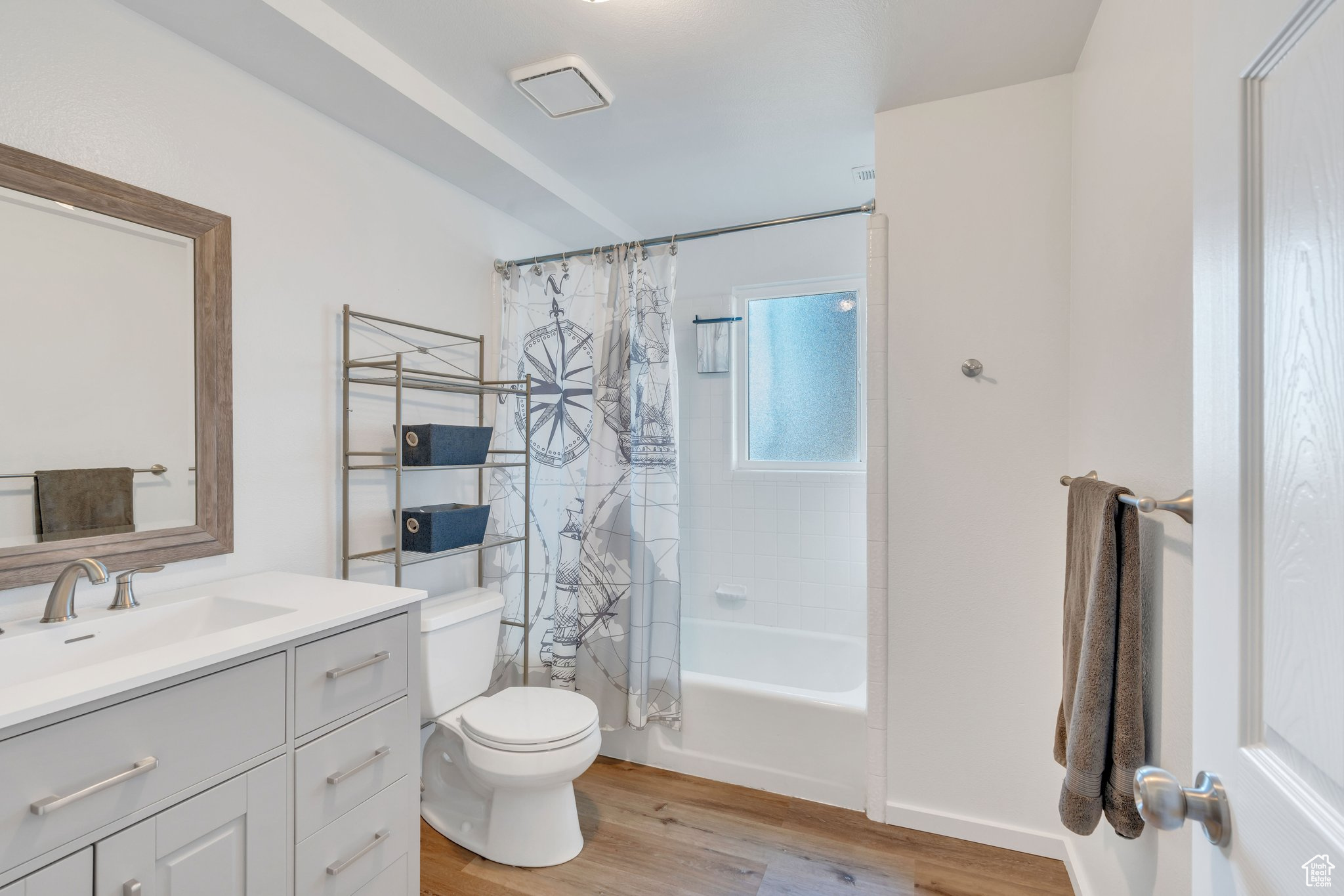 500 S VALLEY VIEW DR